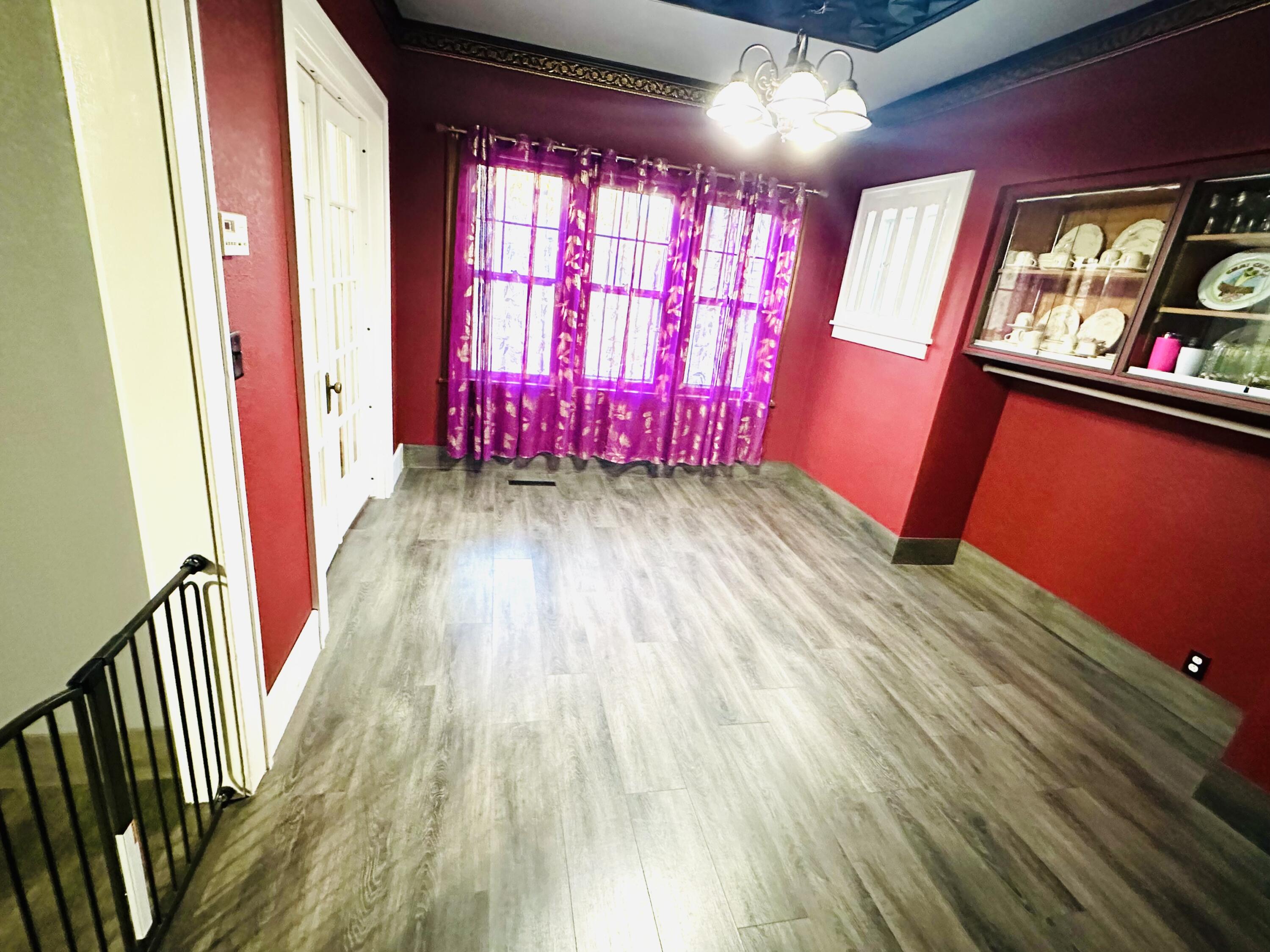 811 W 3rd Ave