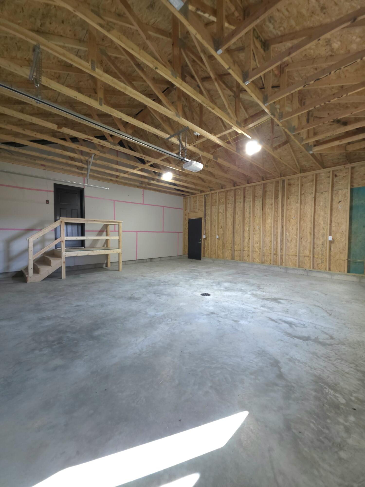 677 N VAN'T HAAFF Dr