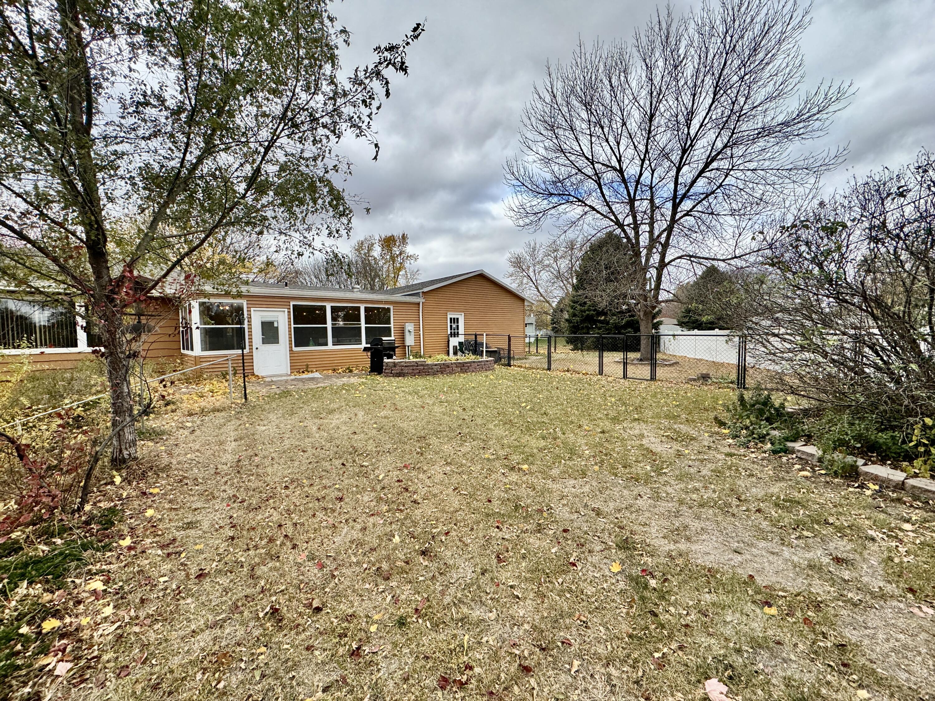 1002 Palmer Place