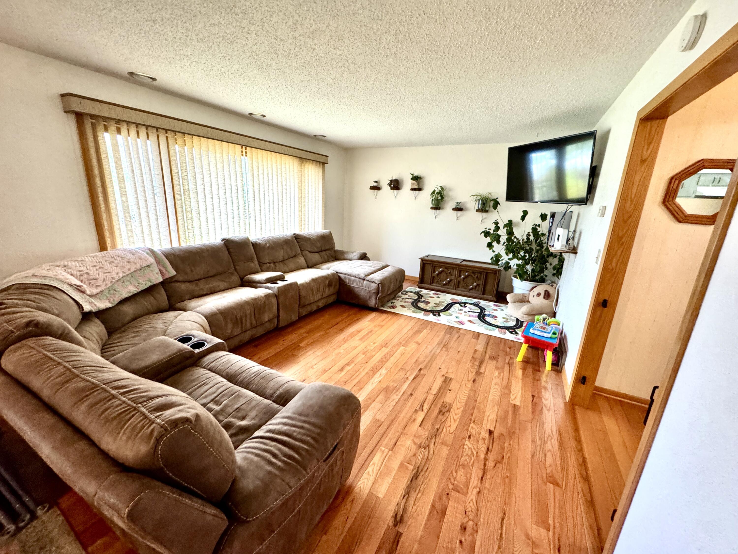 1002 Palmer Place