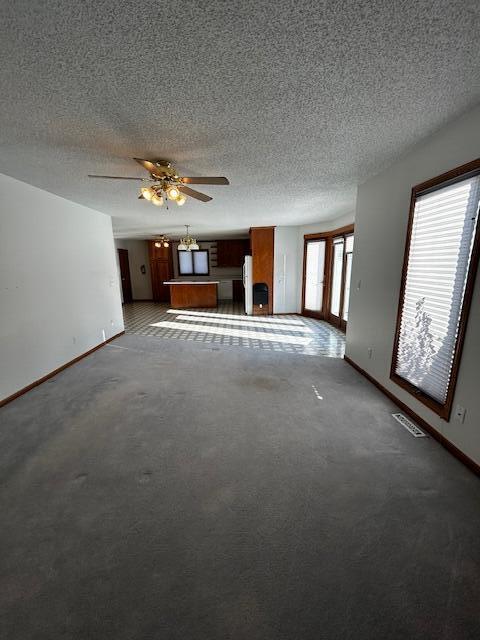 921 W Elm Ave