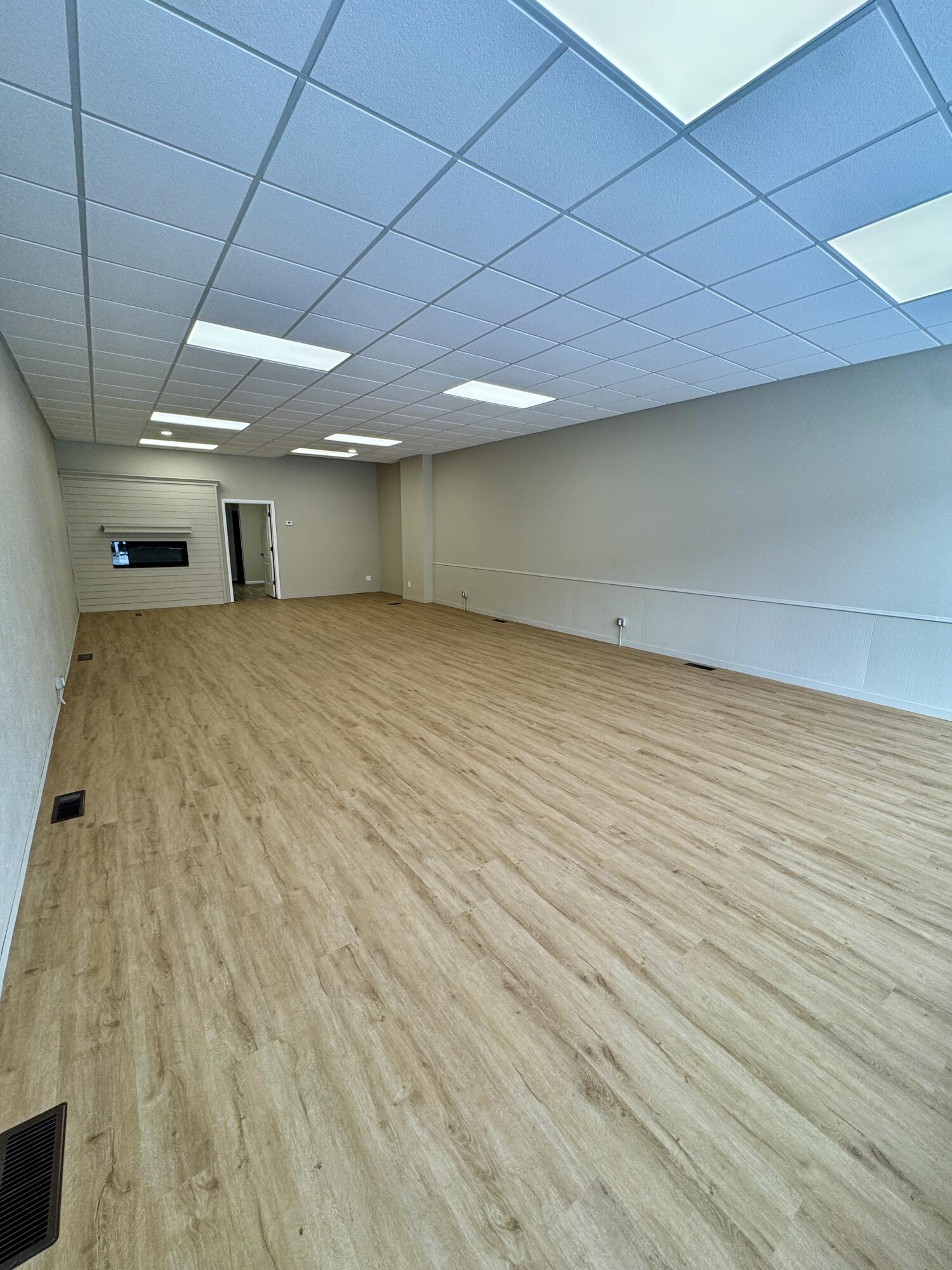 415 N Main St