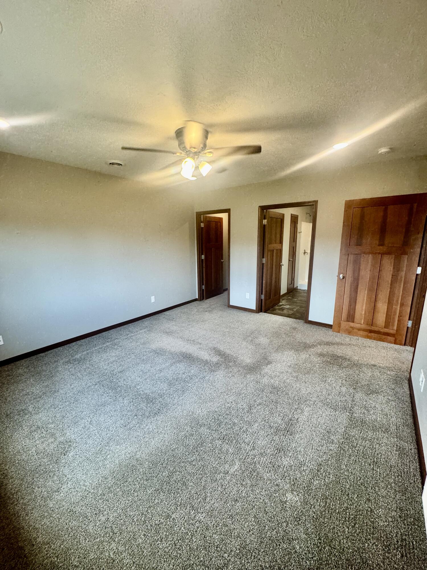 917 or 919 W 16th Ave