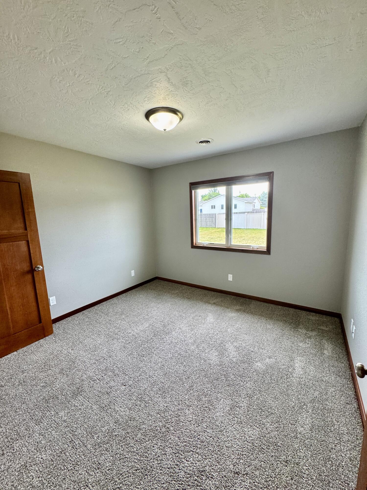 917 or 919 W 16th Ave