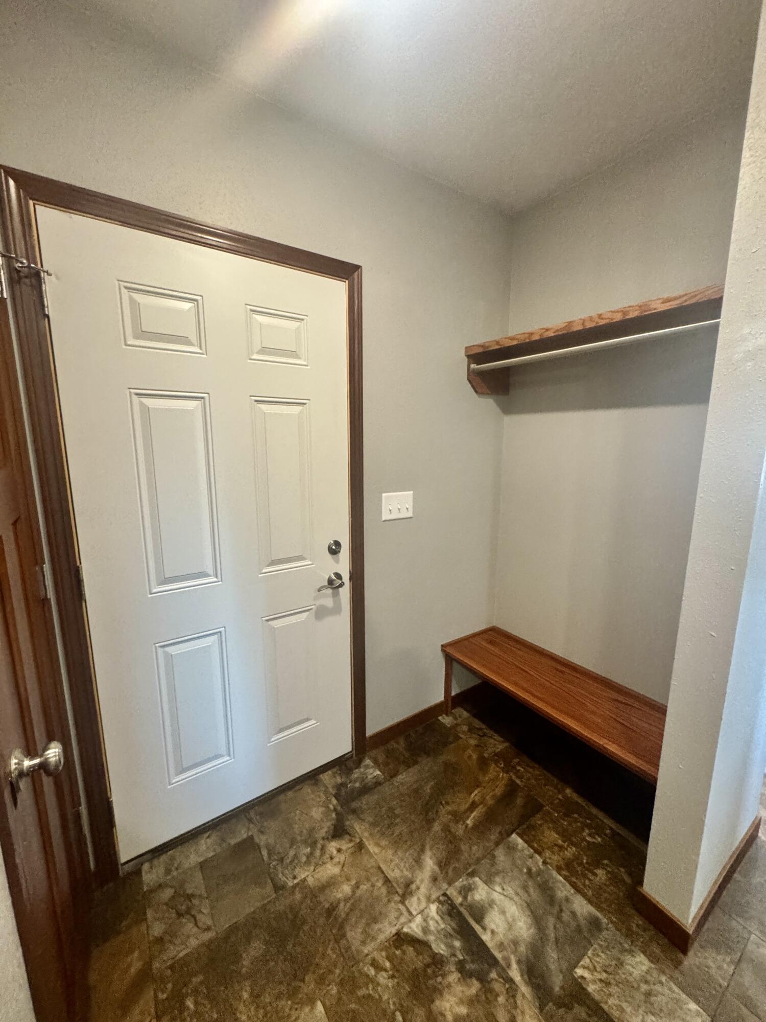 917 or 919 W 16th Ave