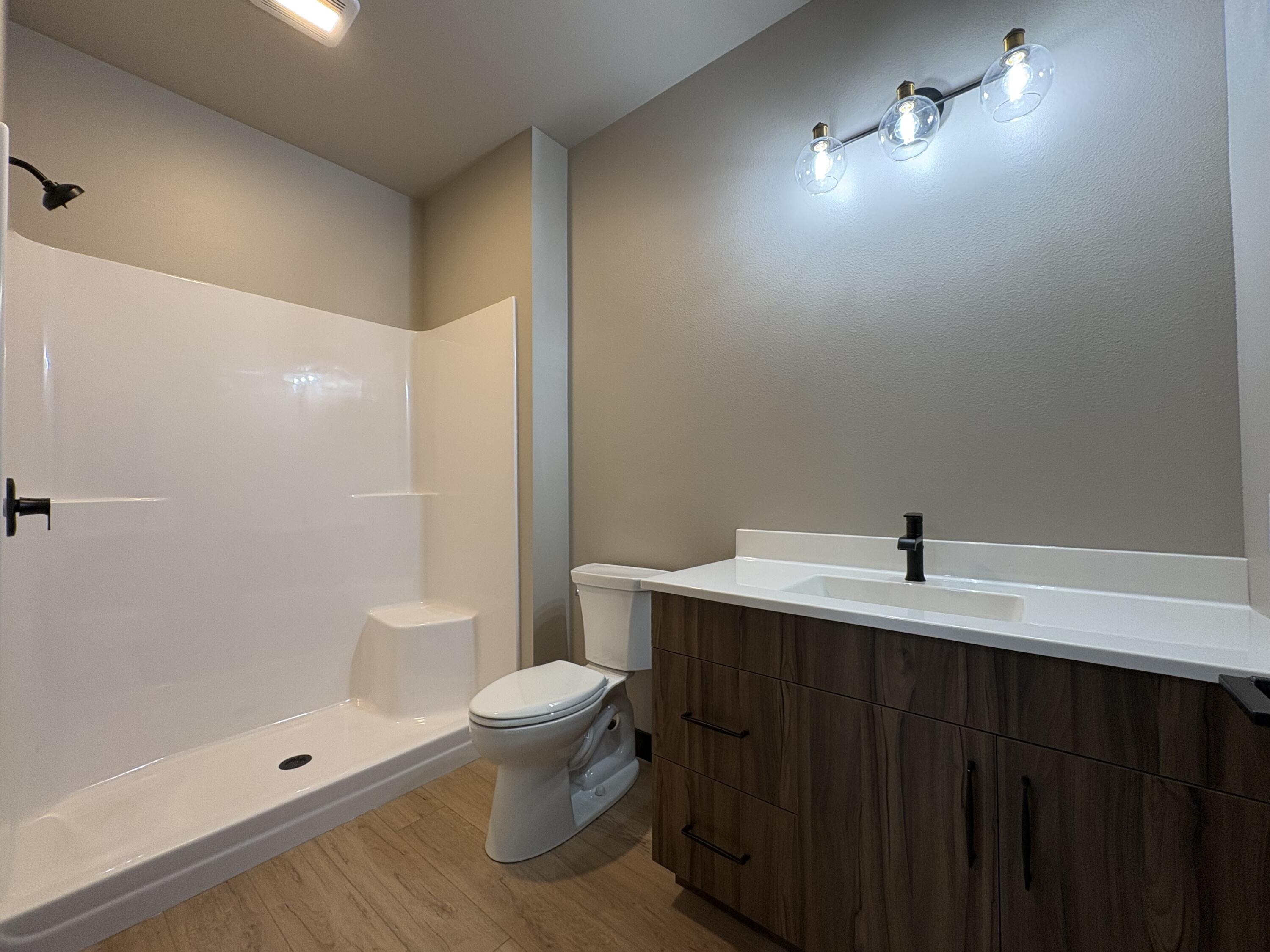 1825 or 1827 Snead Ave