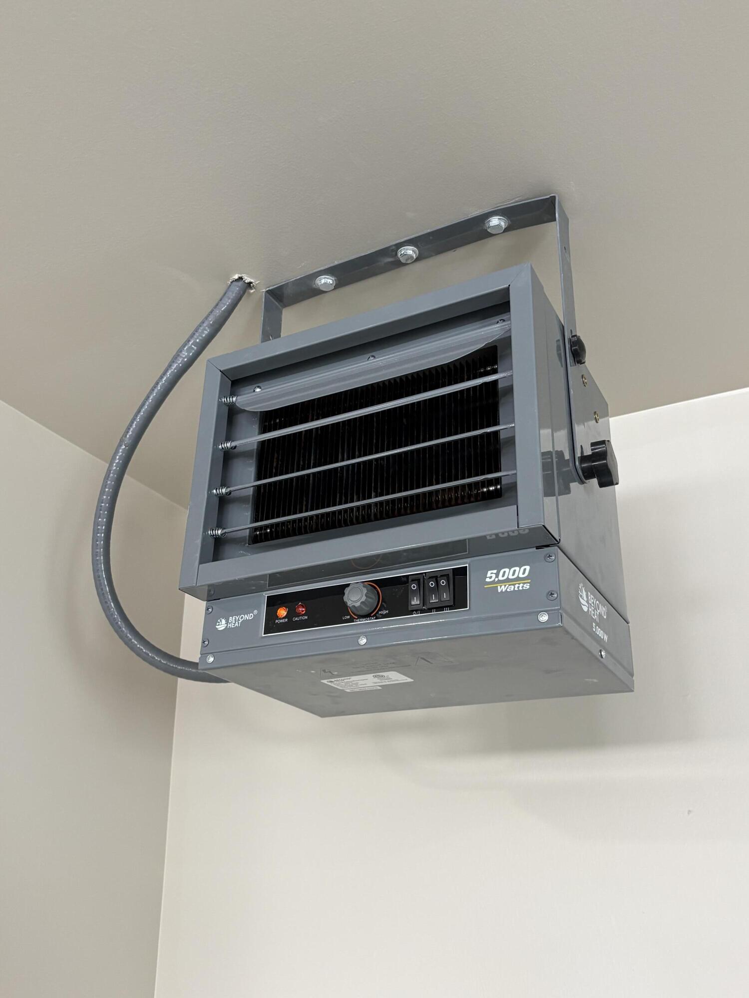 1825 or 1827 Snead Ave