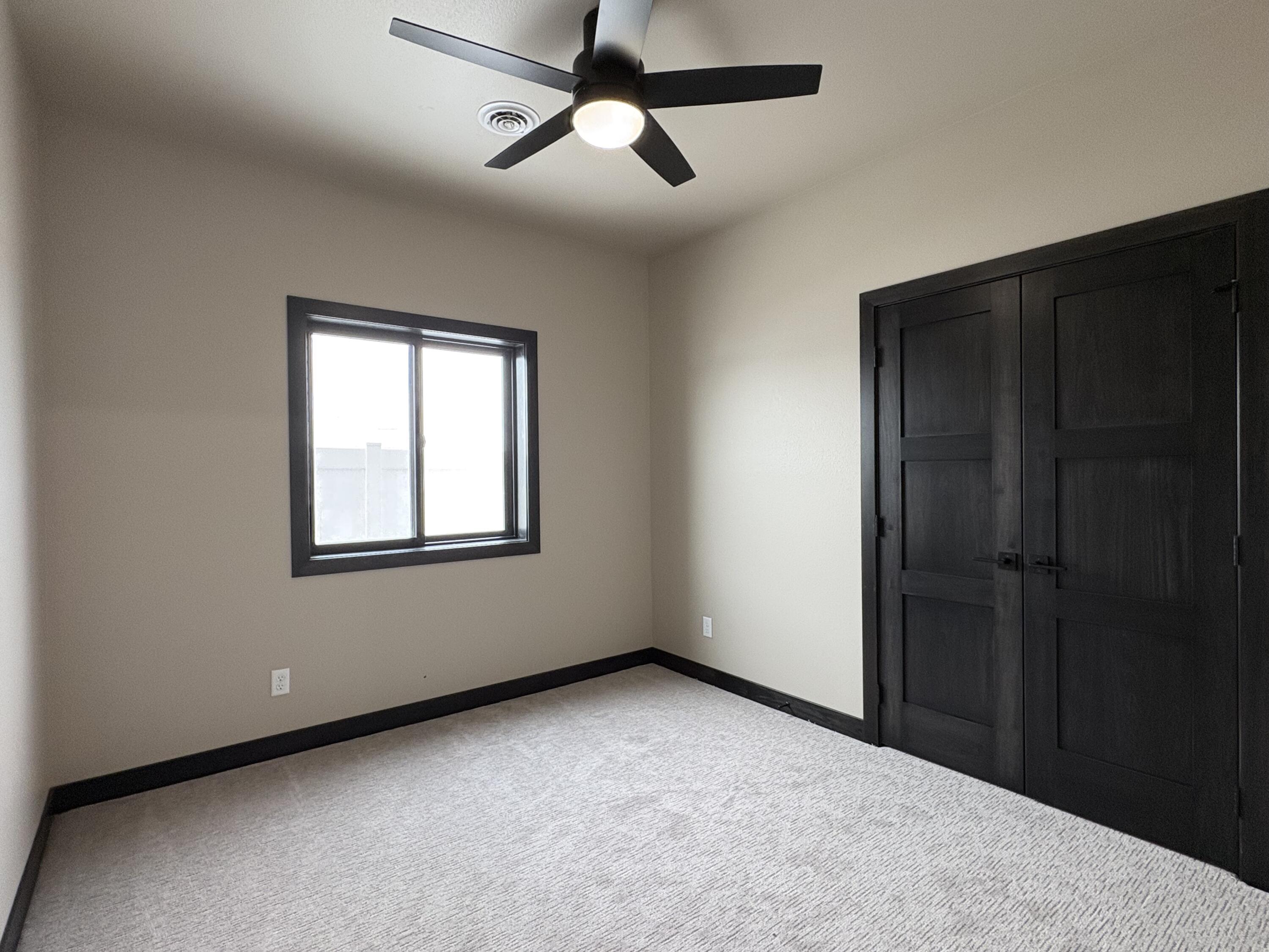 1825 or 1827 Snead Ave