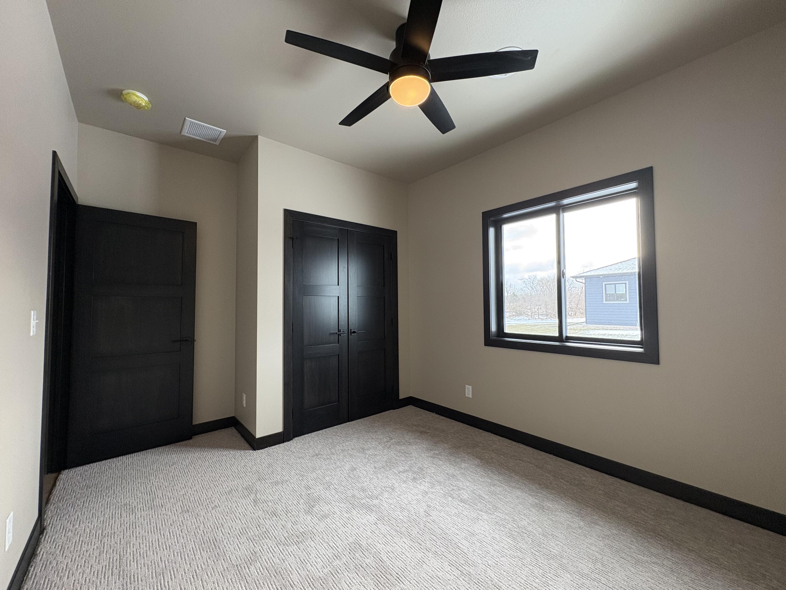 1825 or 1827 Snead Ave