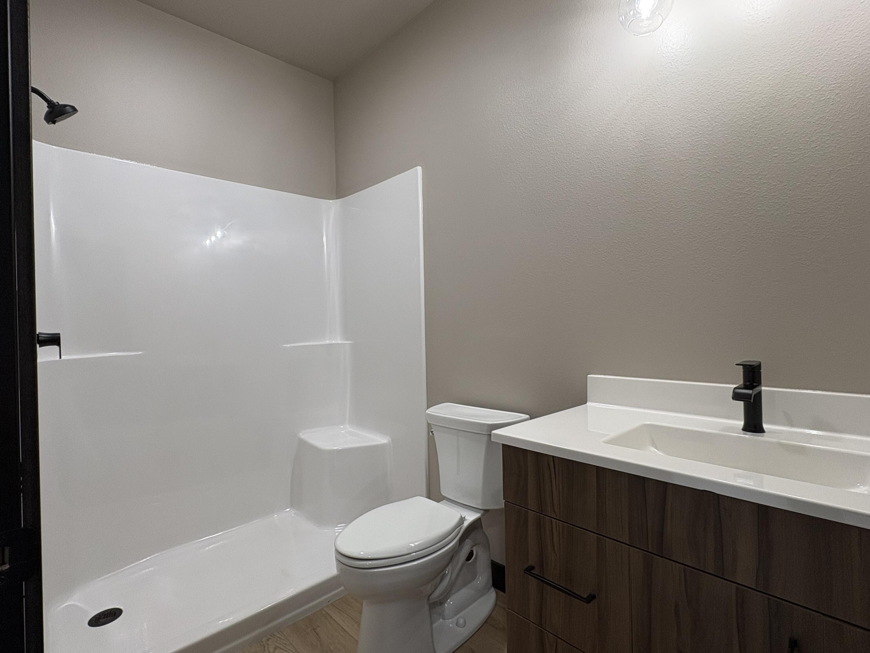 1825 or 1827 Snead Ave