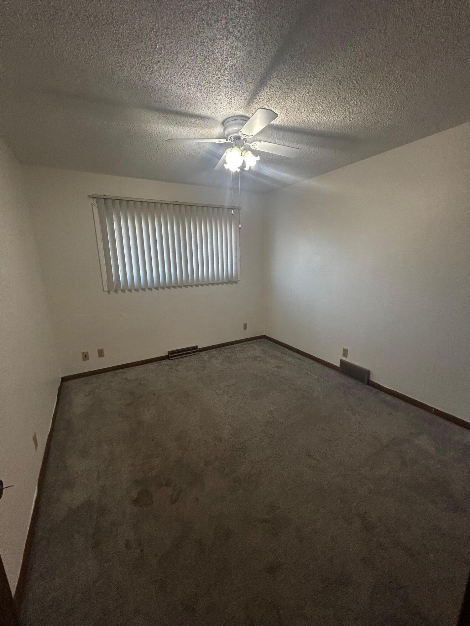 211 W 15th Ave