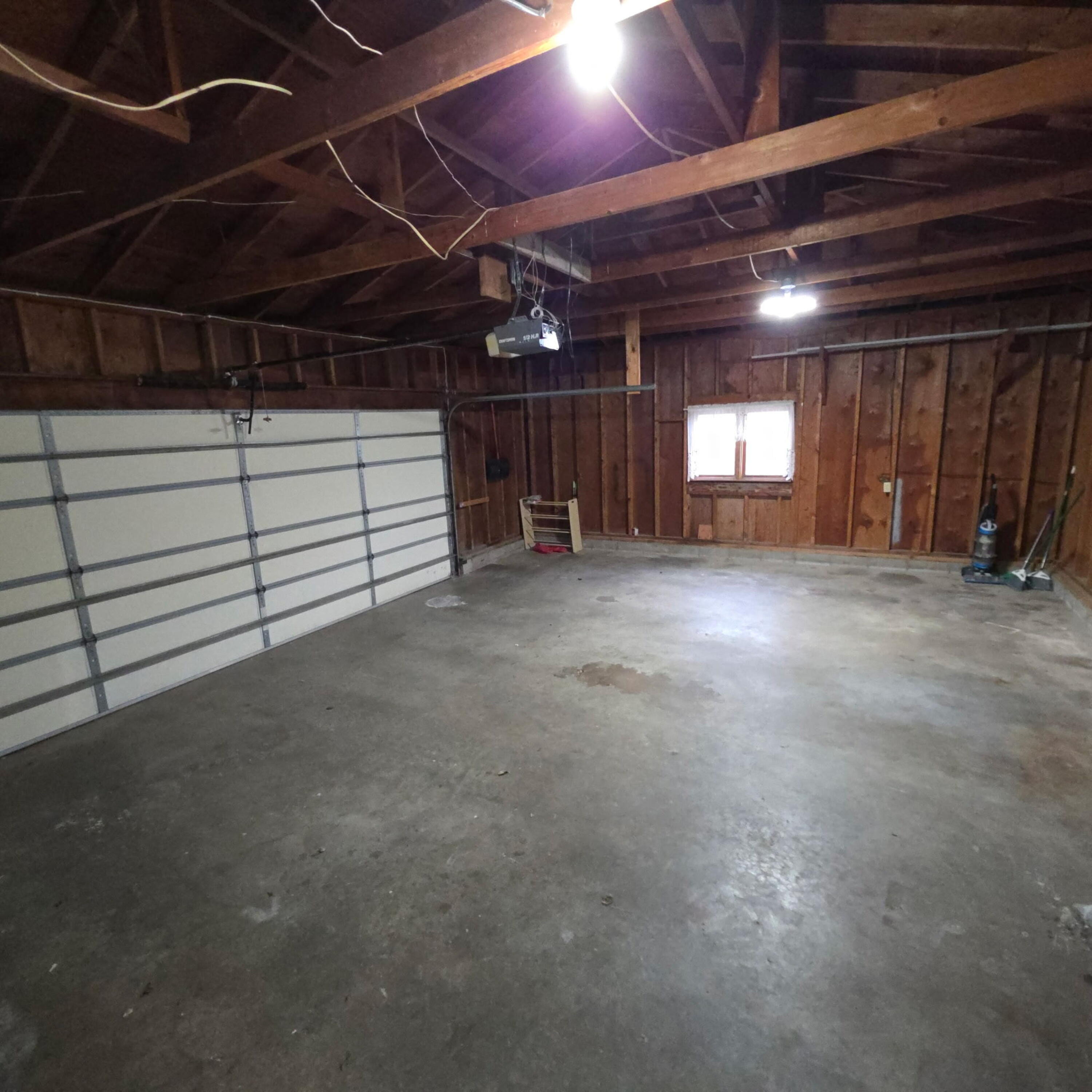 211 W 15th Ave