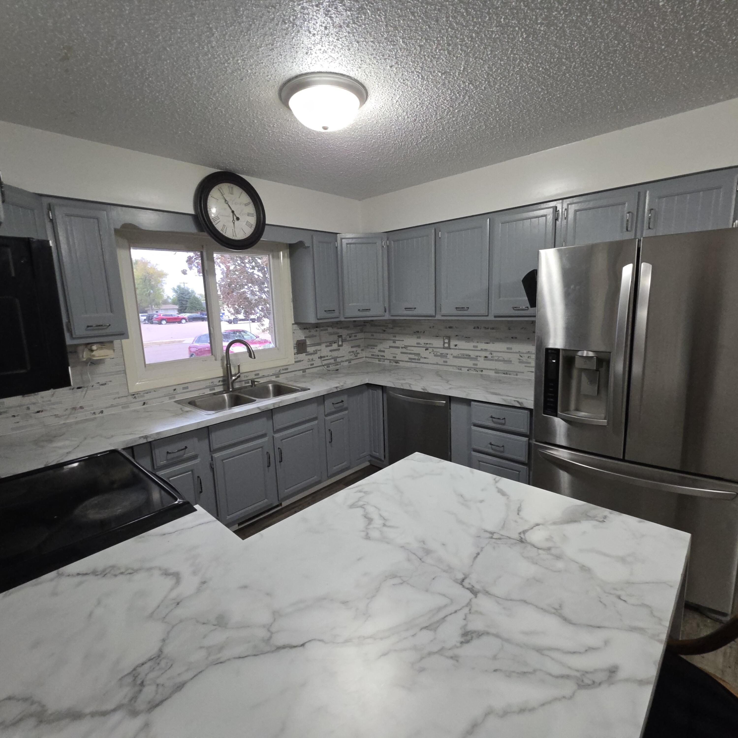 211 W 15th Ave