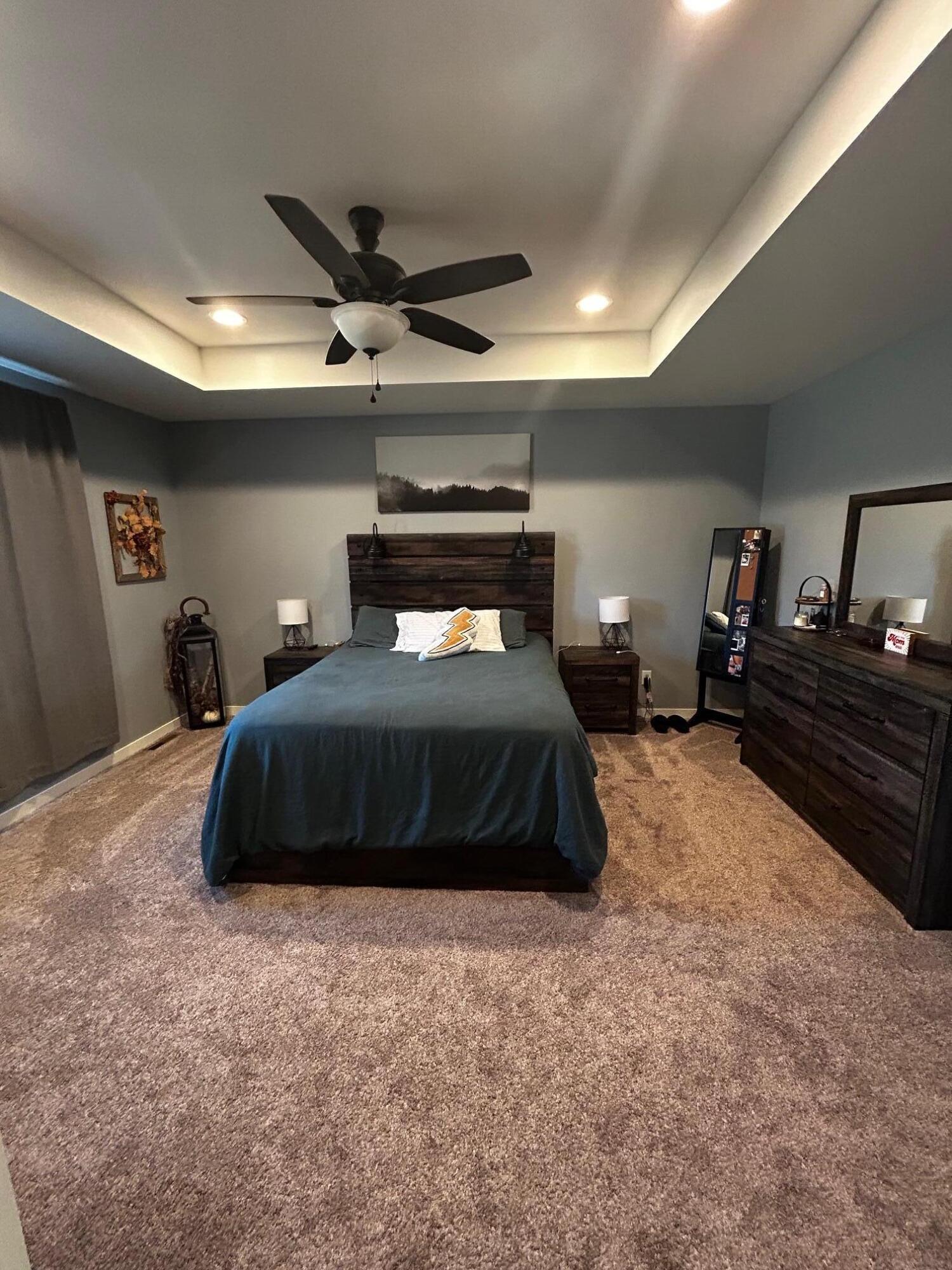 1528 Country Dr