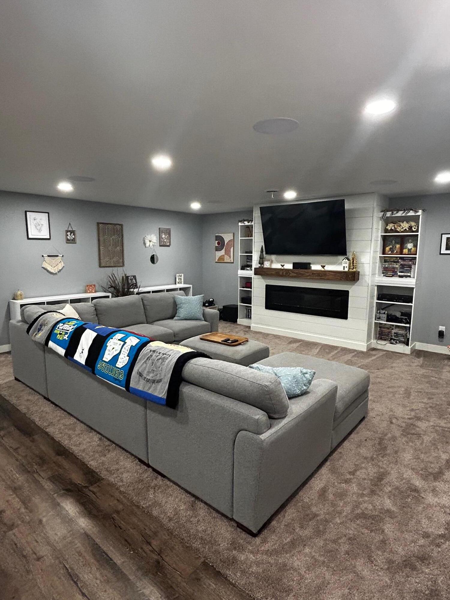 1528 Country Dr