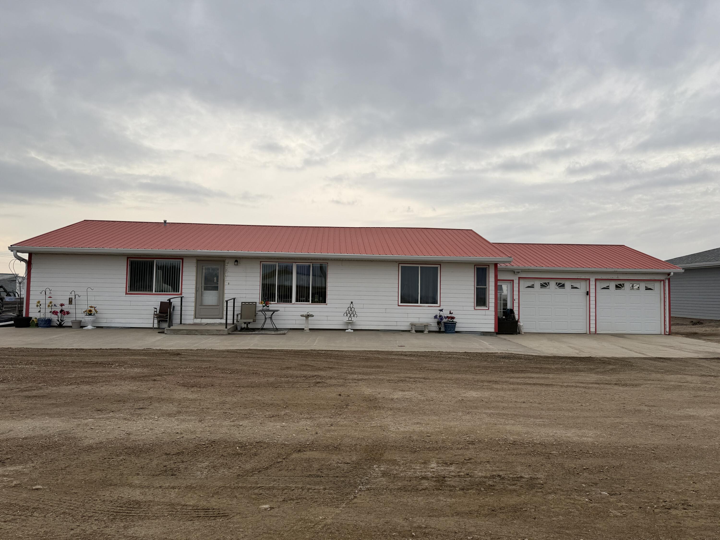 26489-493 Hwy 37