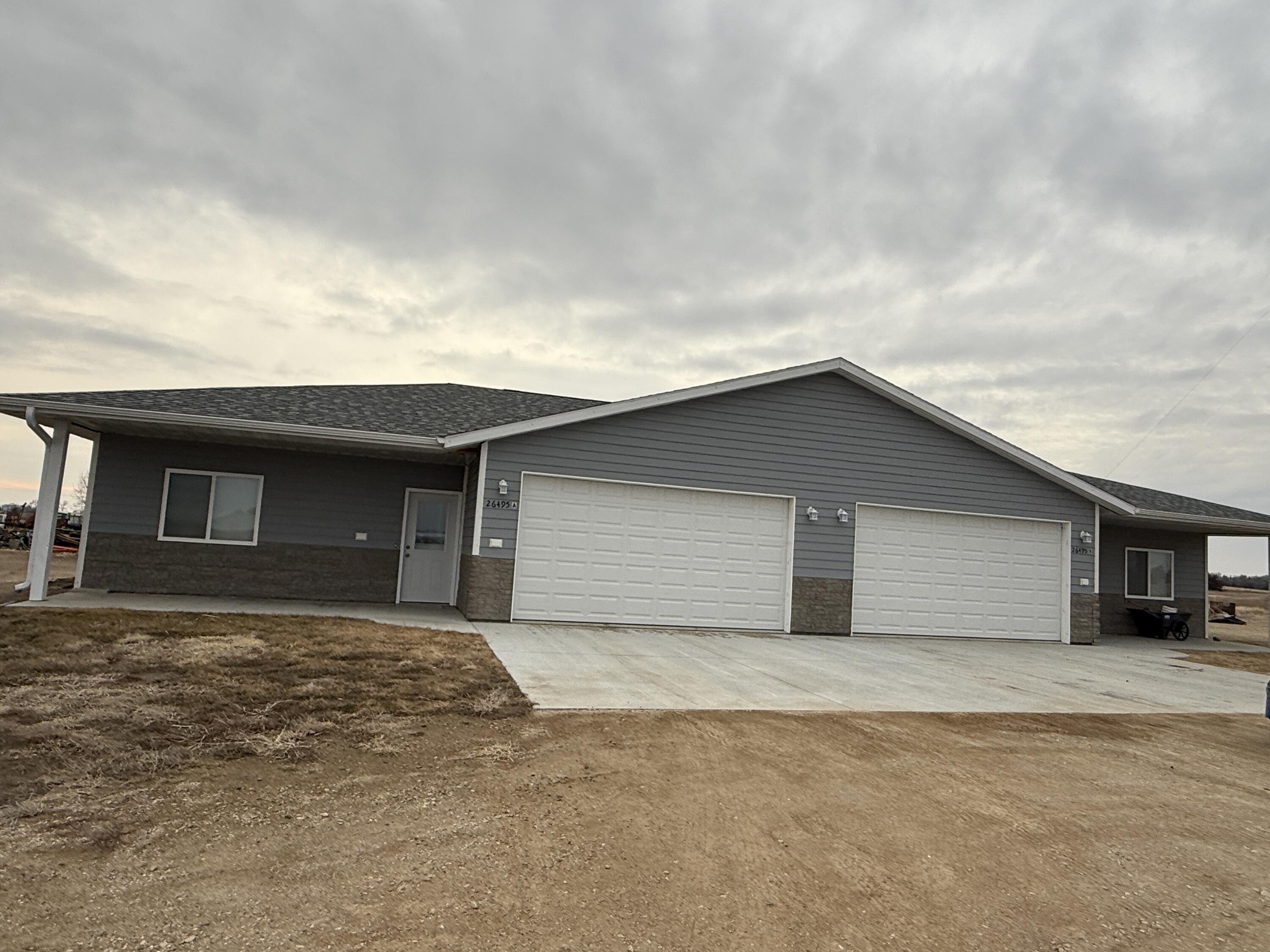 26489-493 Hwy 37