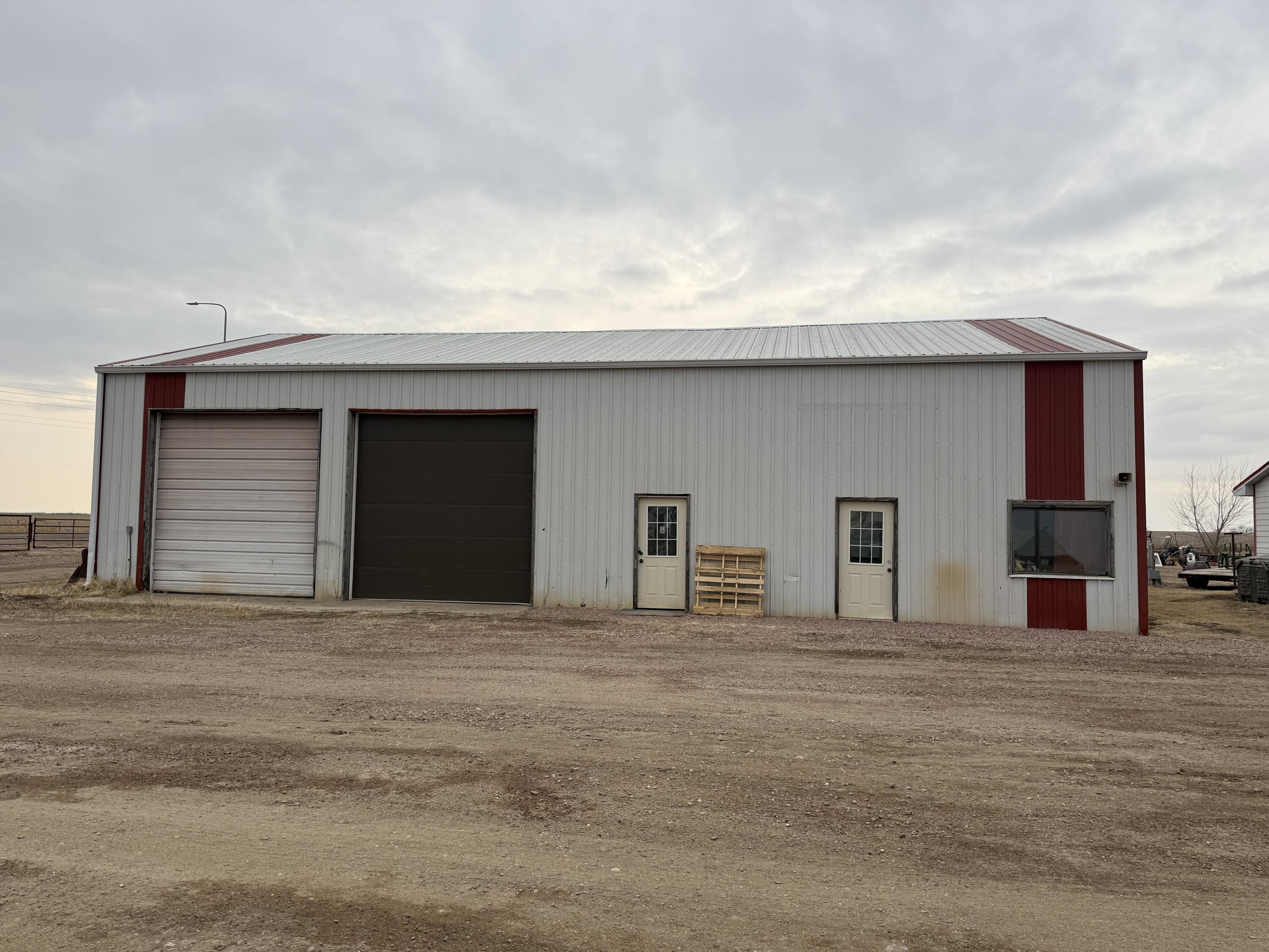 26489-493 Hwy 37