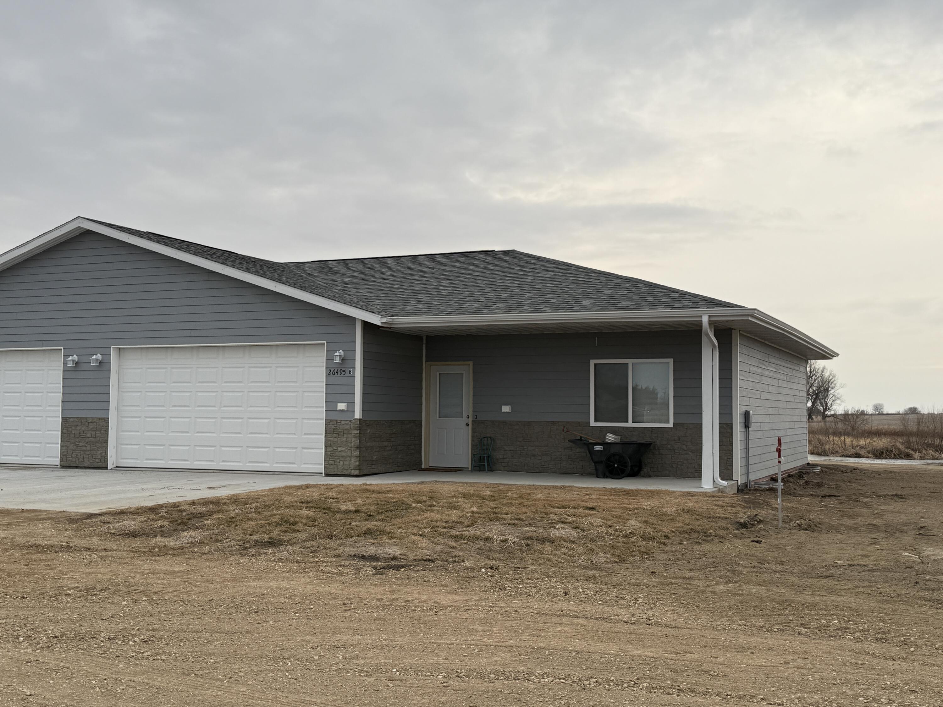 26489-493 Hwy 37