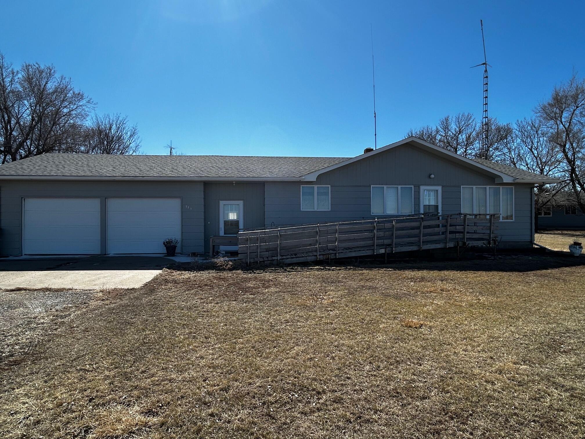 319 E North County Rd
