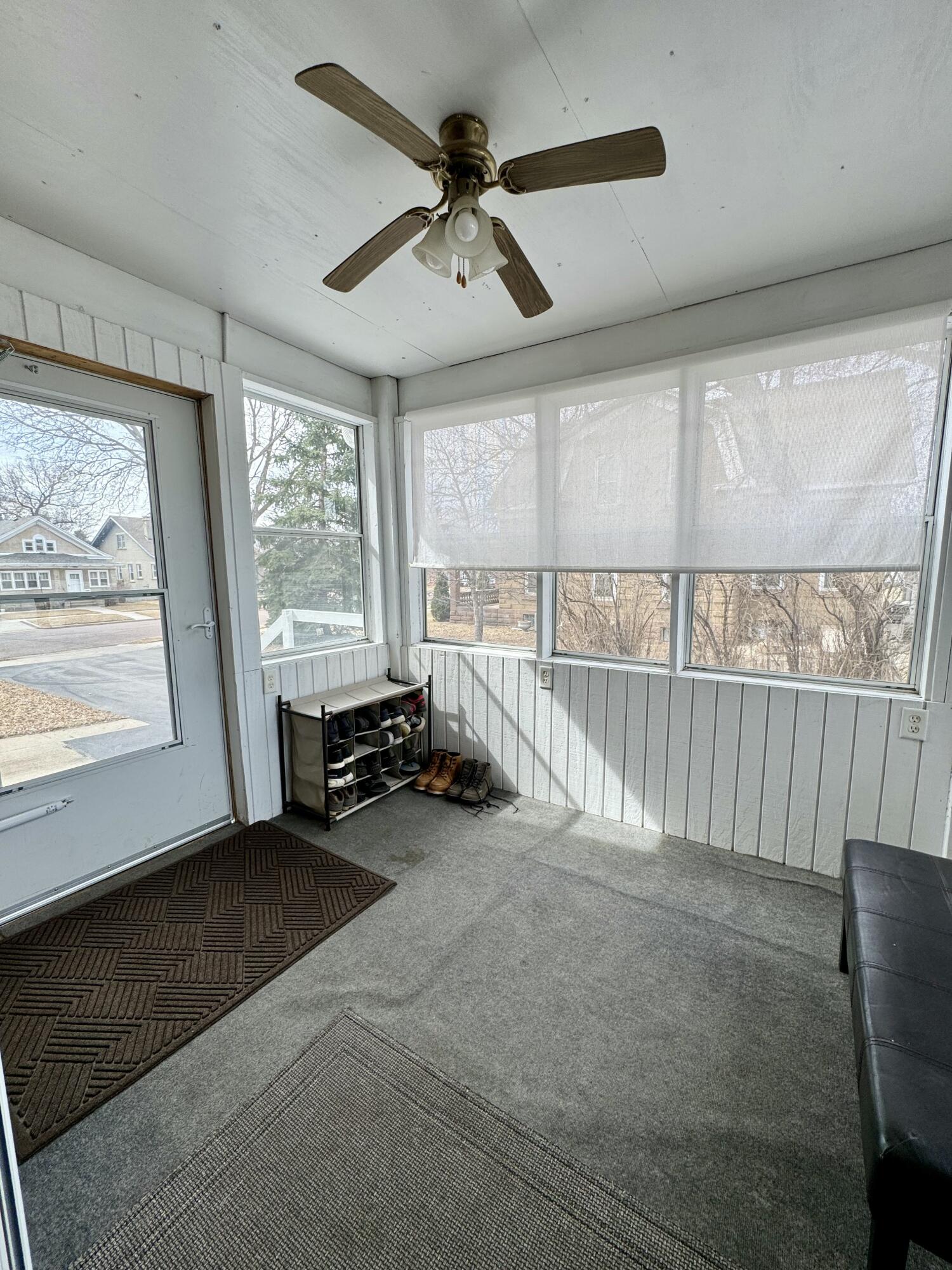 708 E Hanson