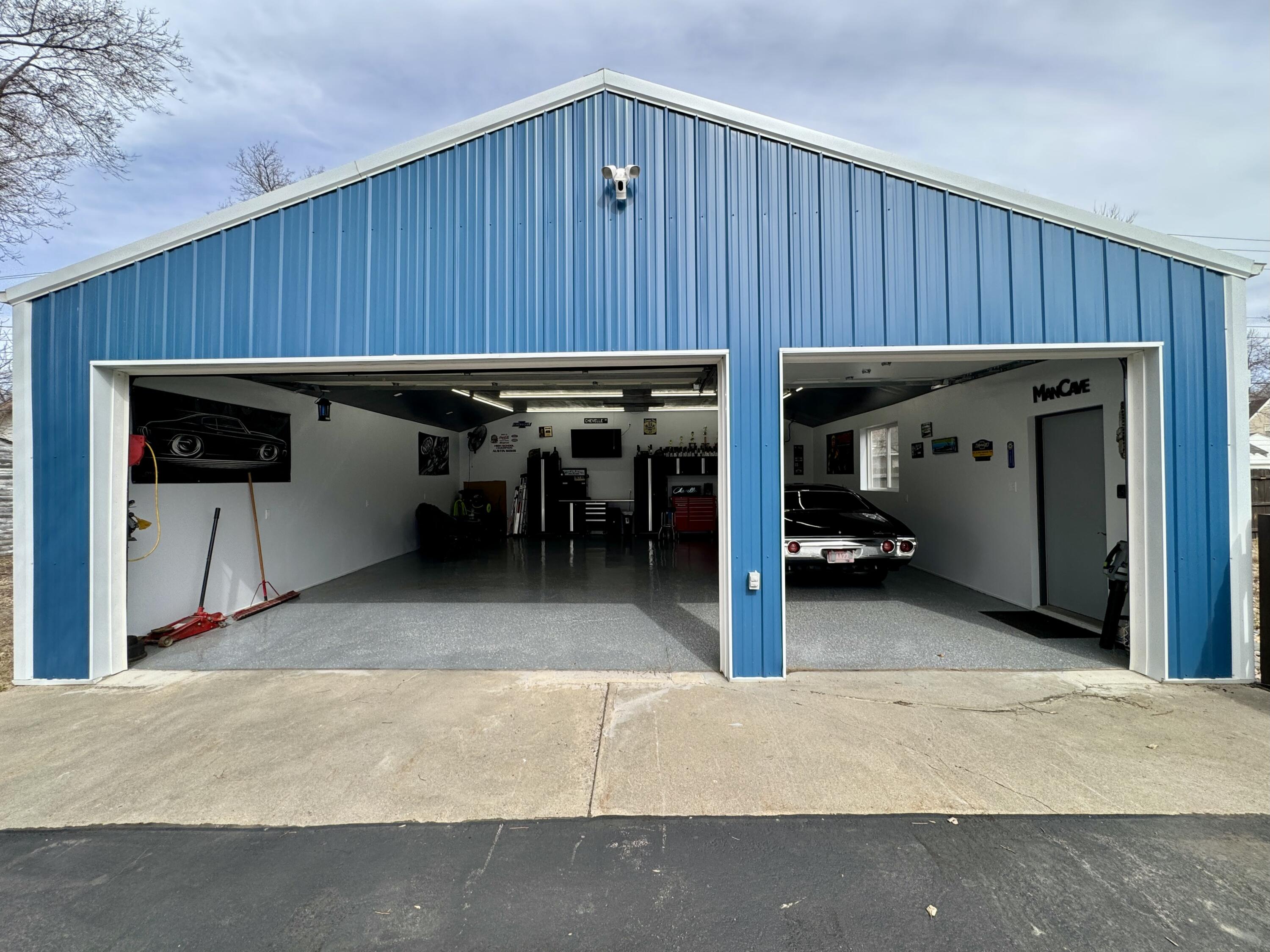 708 E Hanson