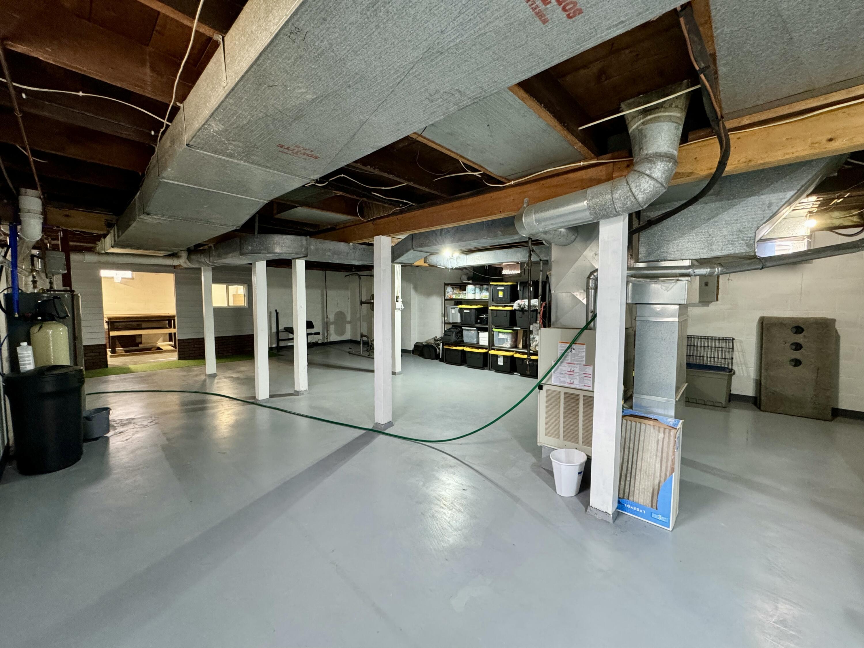 708 E Hanson