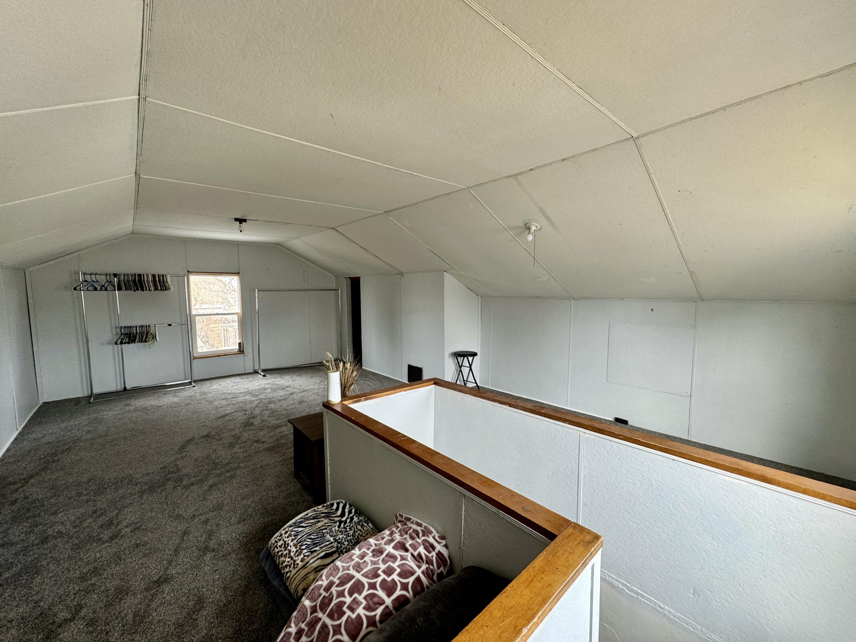 708 E Hanson