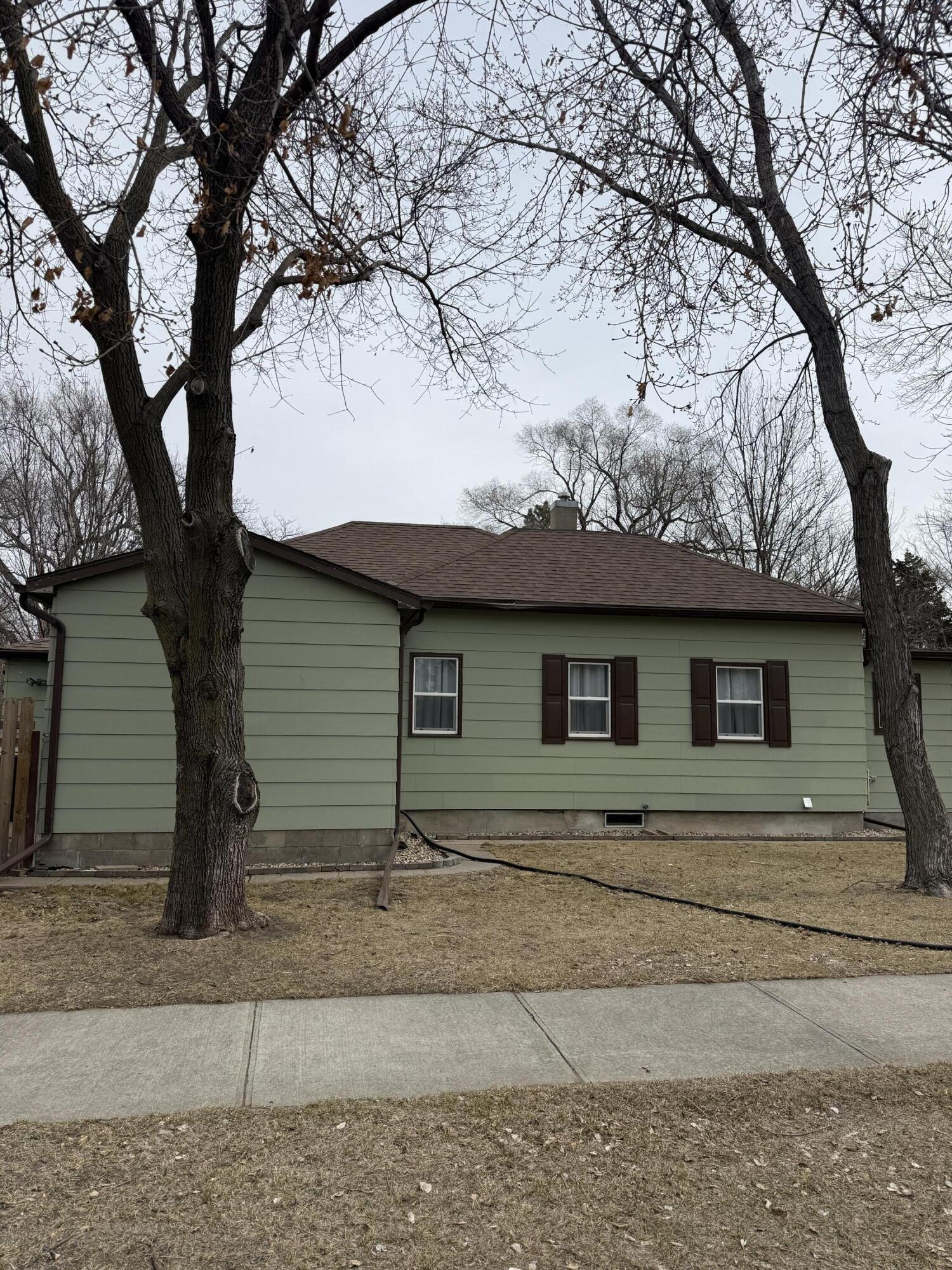 220 W 10th Ave