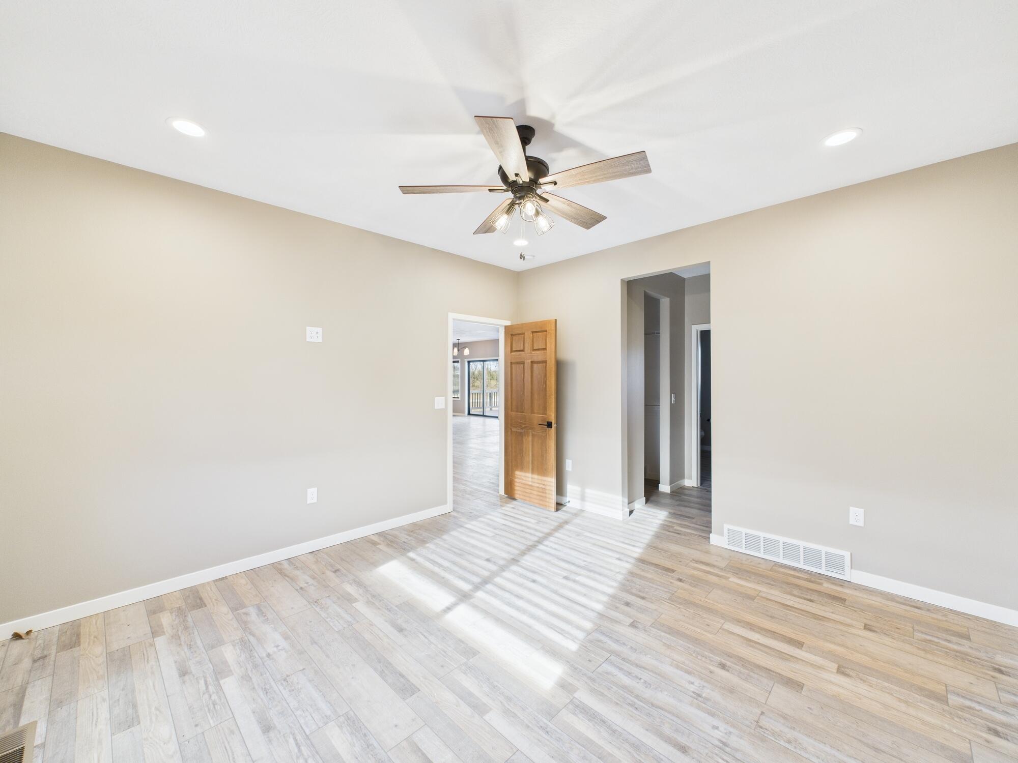 610 S Byron Blvd