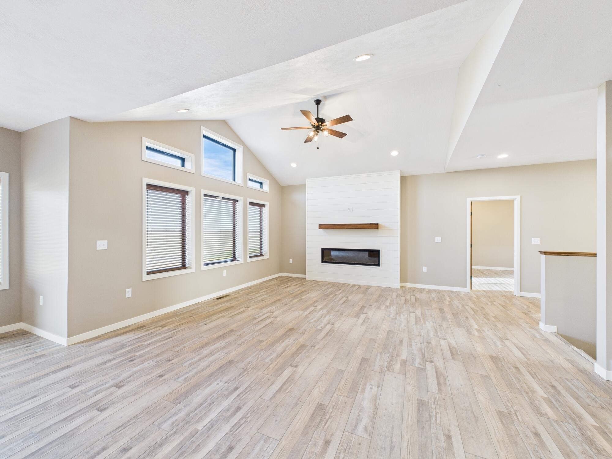 610 S Byron Blvd