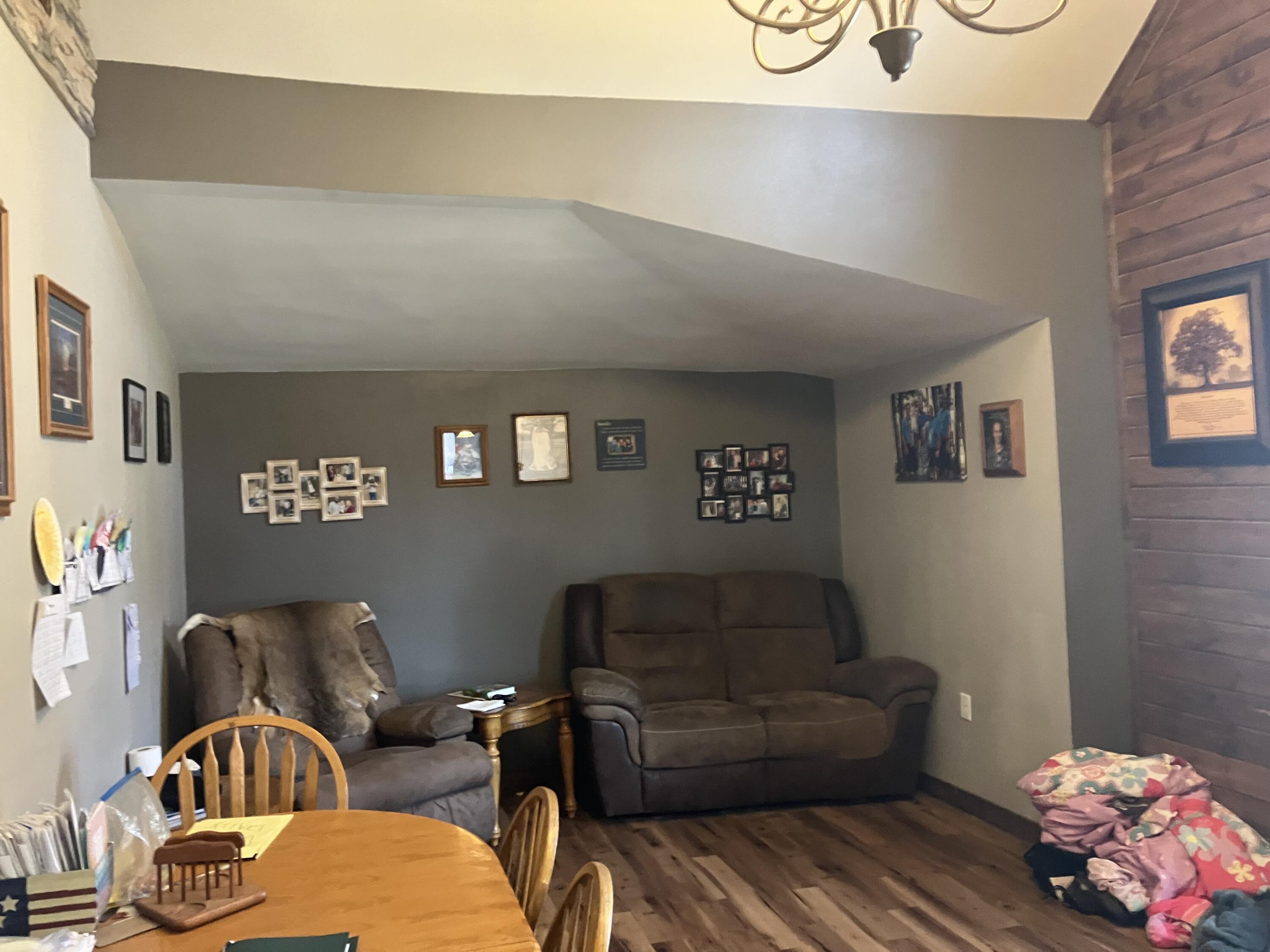 211 S 2nd Ave