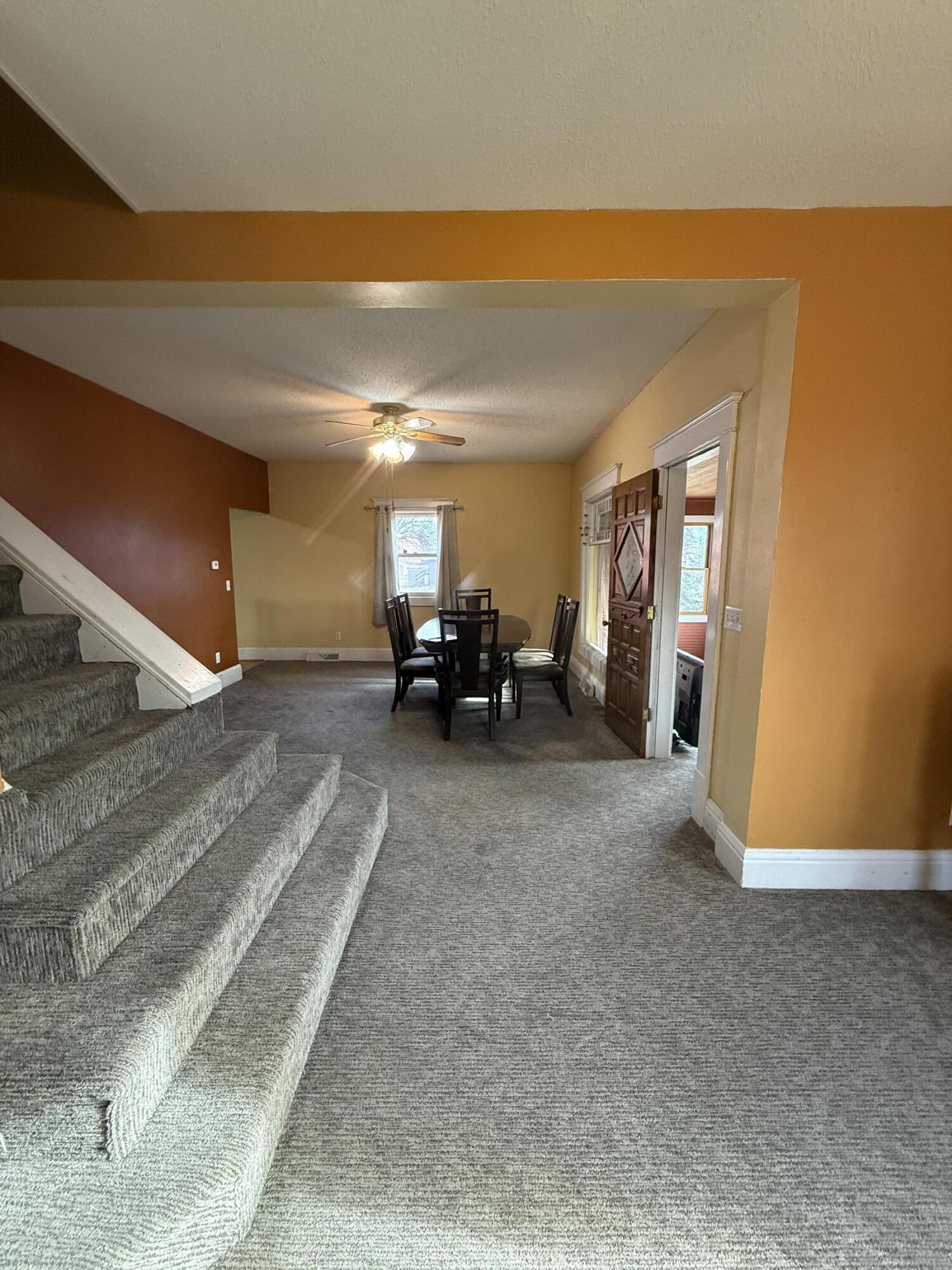 210 2nd St