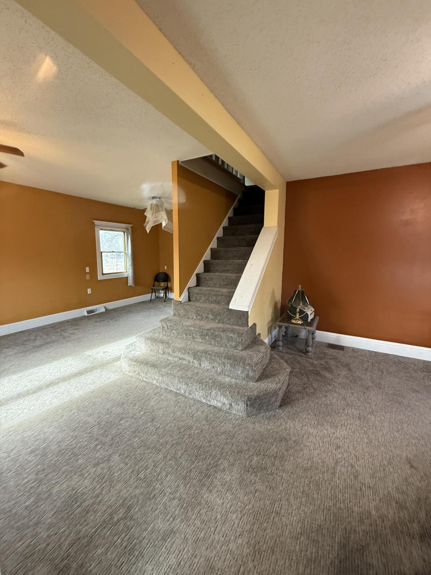 210 2nd St