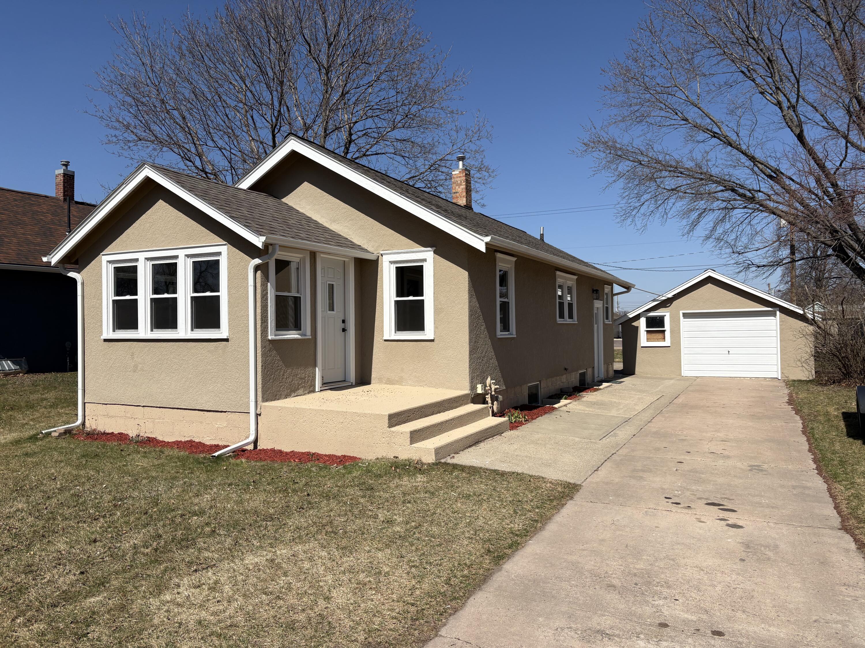 318 W 12th Ave