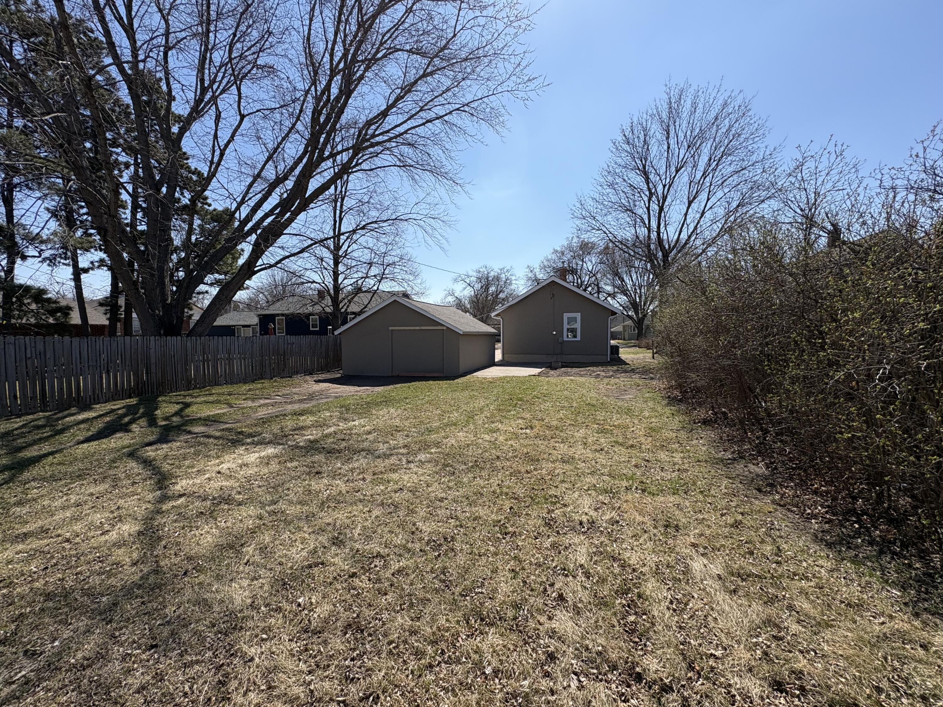 318 W 12th Ave