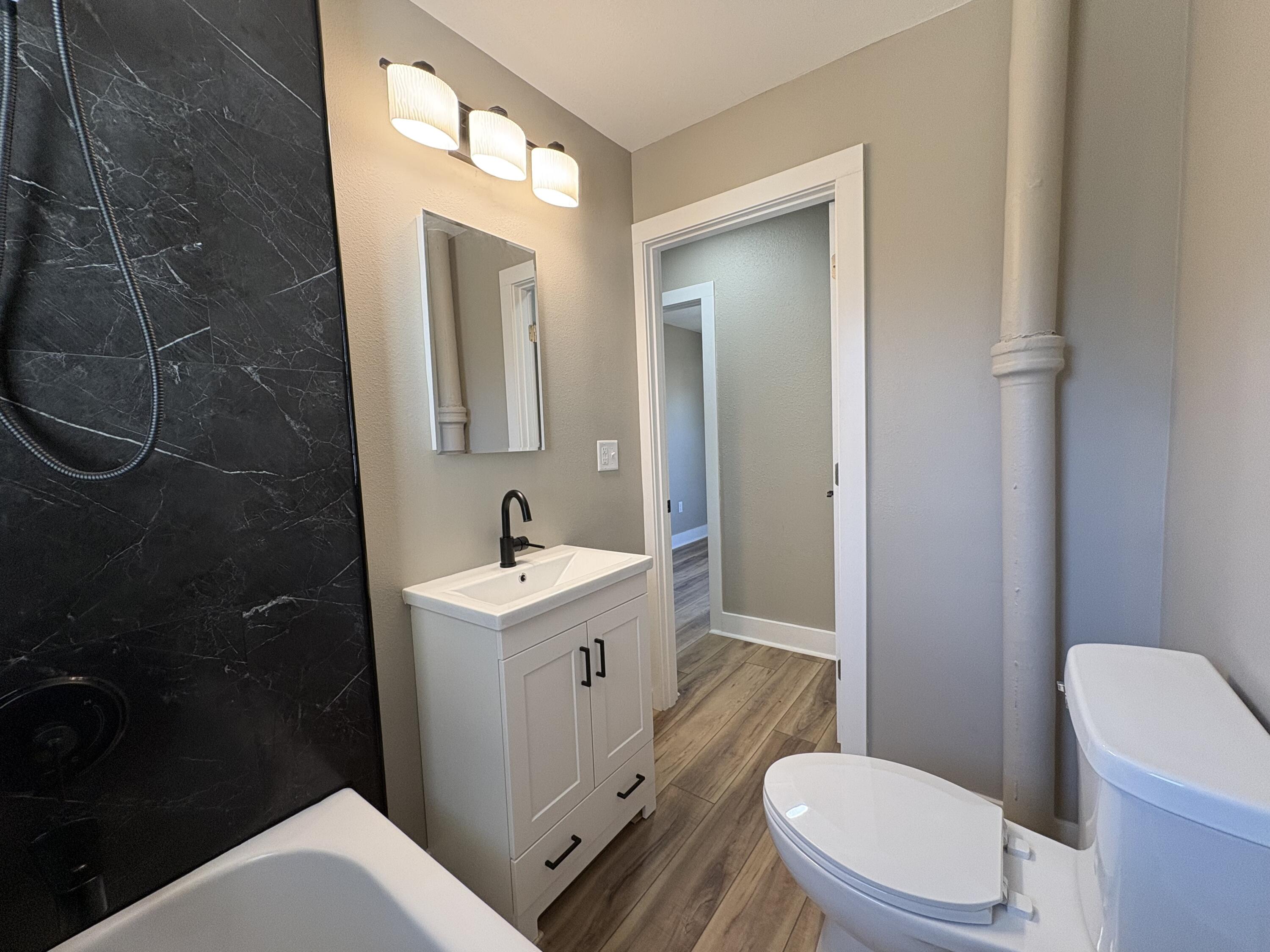 318 W 12th Ave