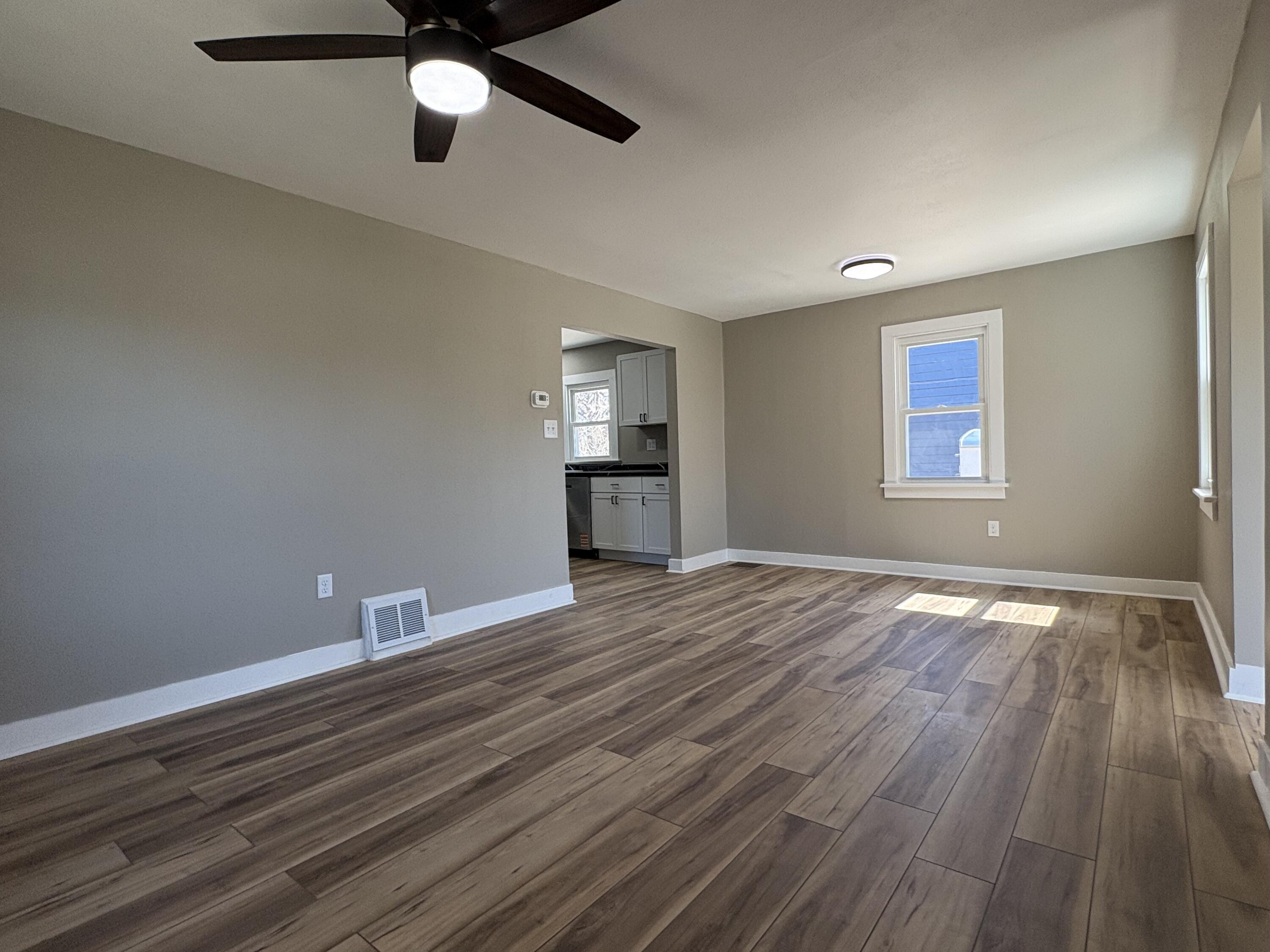 318 W 12th Ave