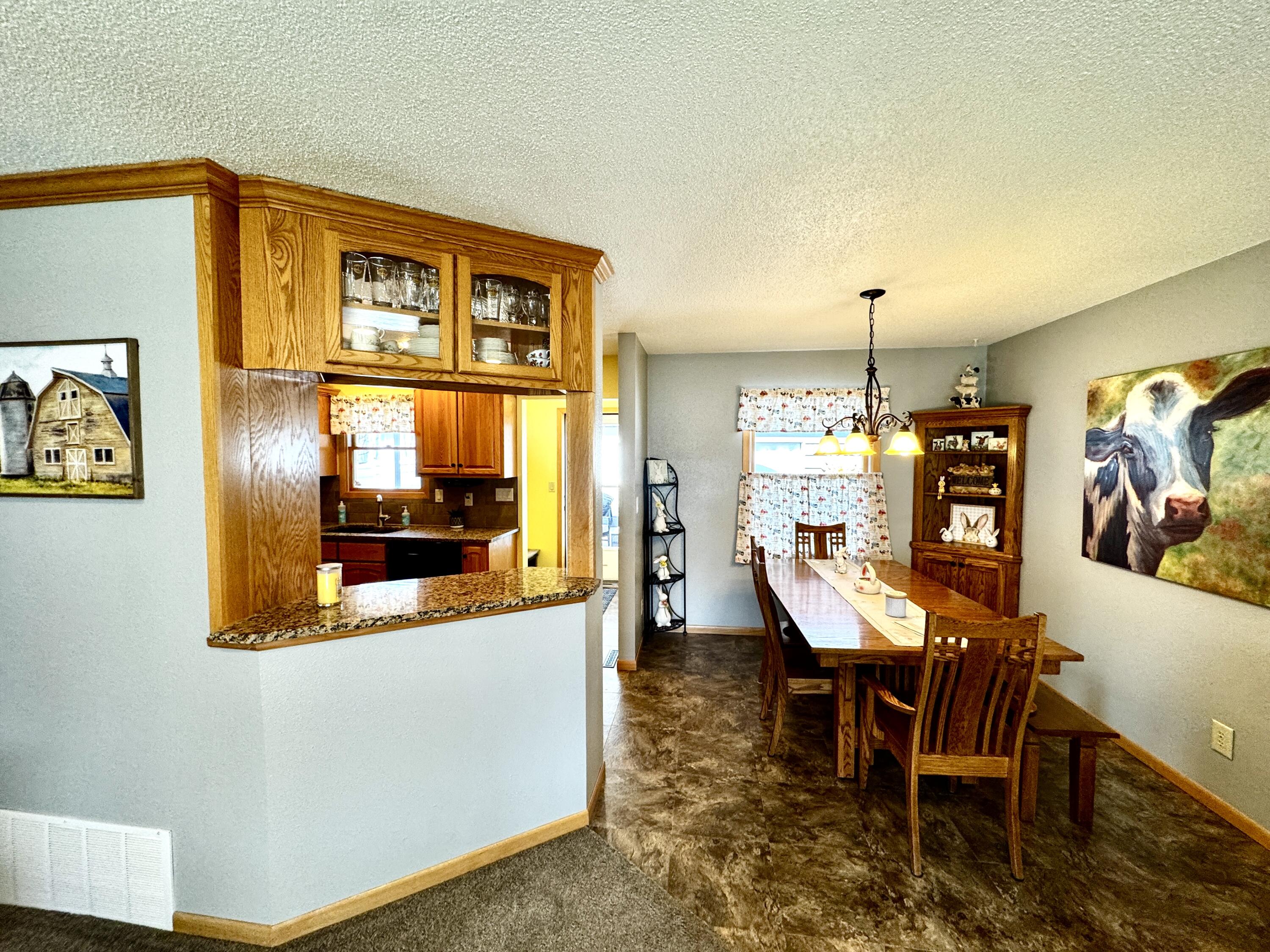 160 S Harmon Dr