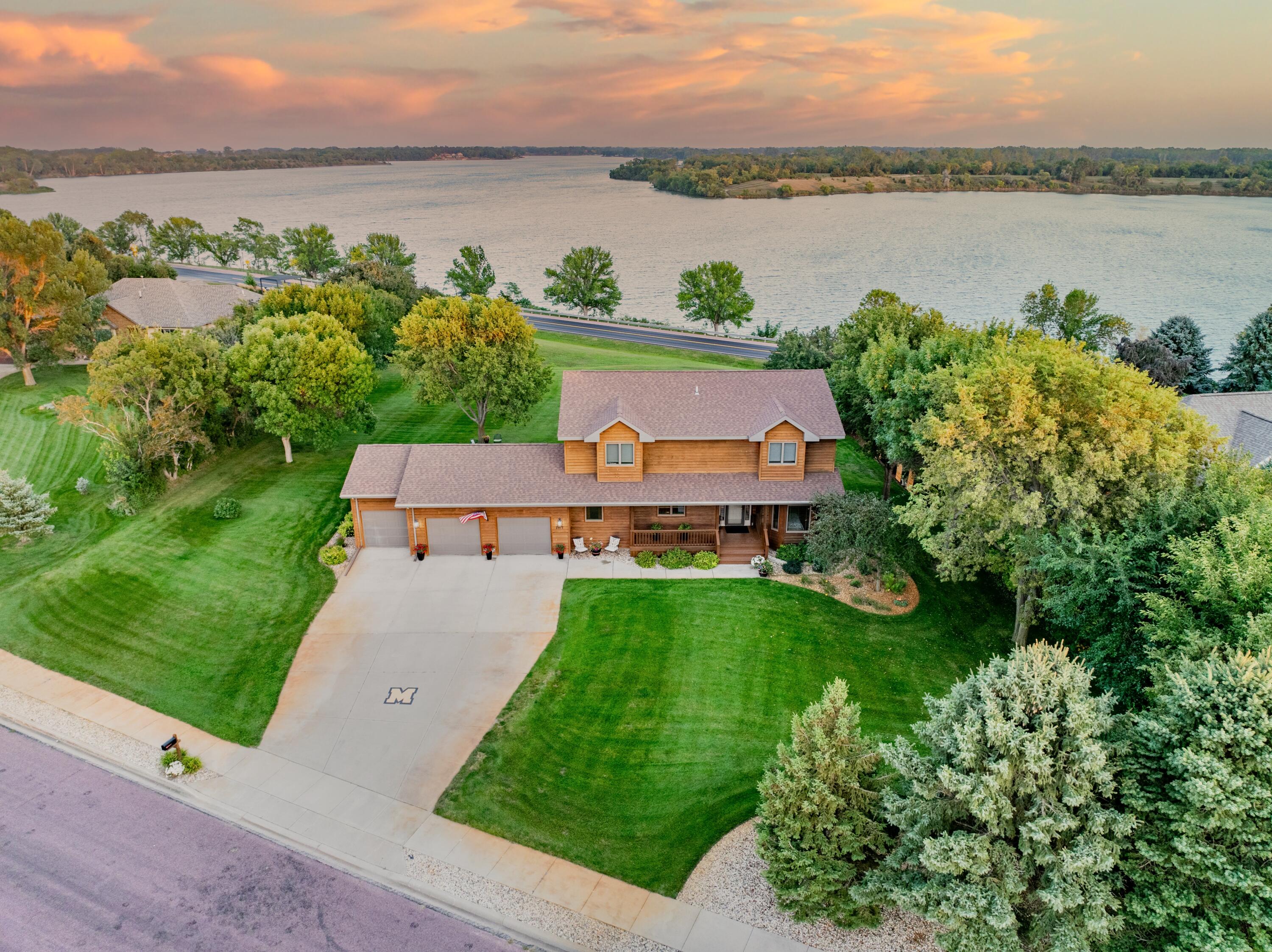 2817 Dailey Dr