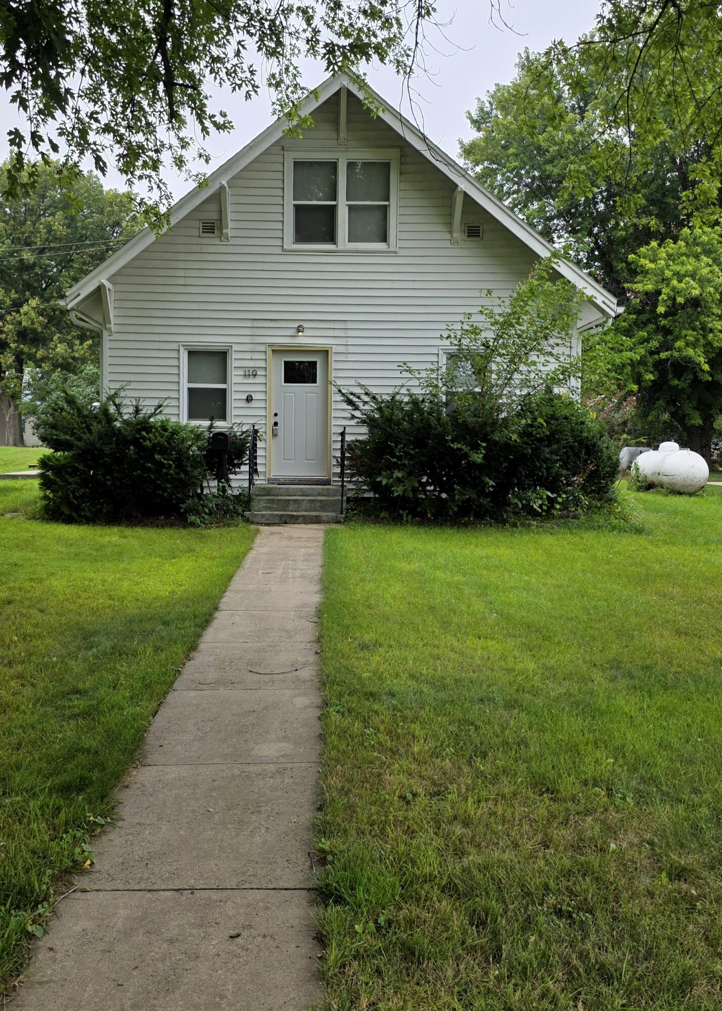 119 N Walnut St