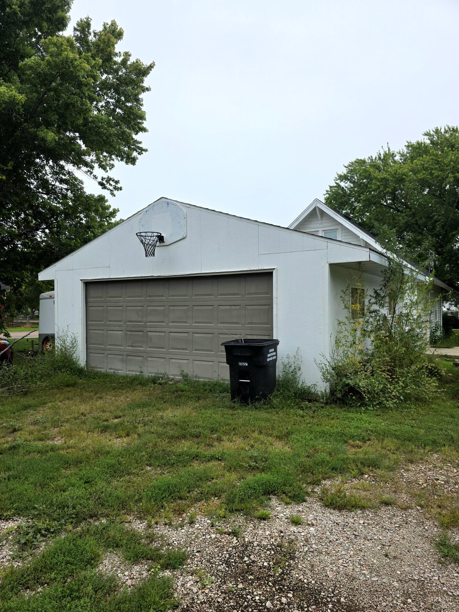 119 N Walnut St