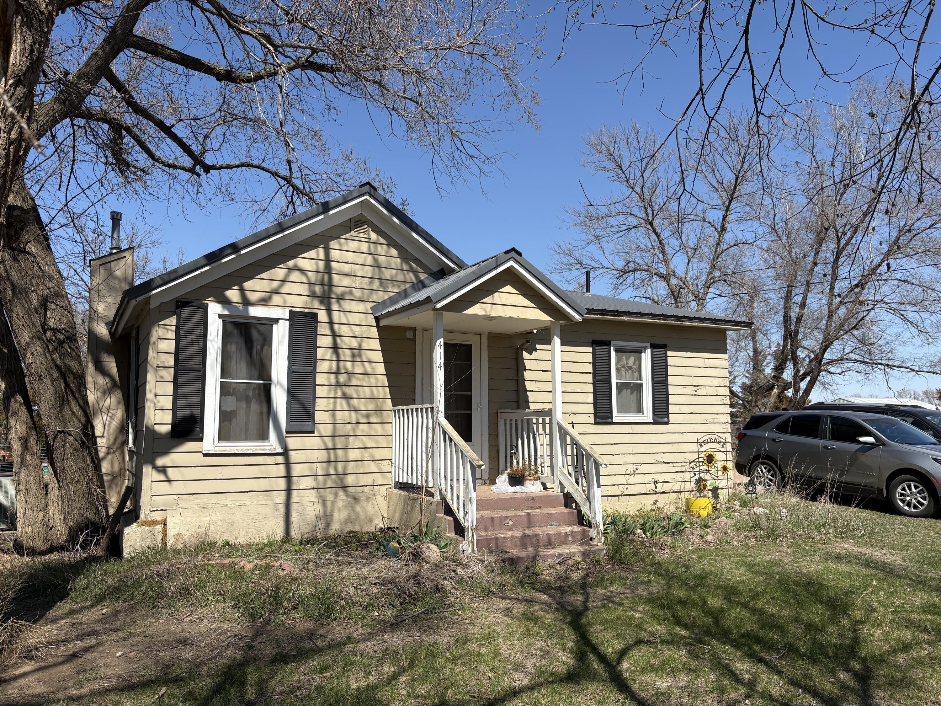 414 W Main St