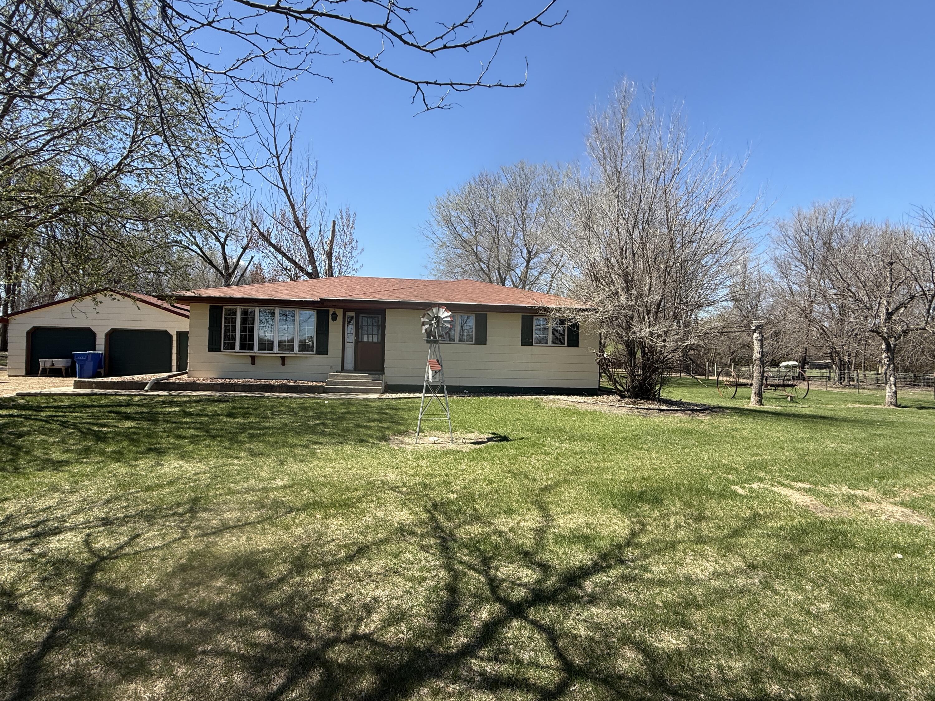 1601 N Gale Rd