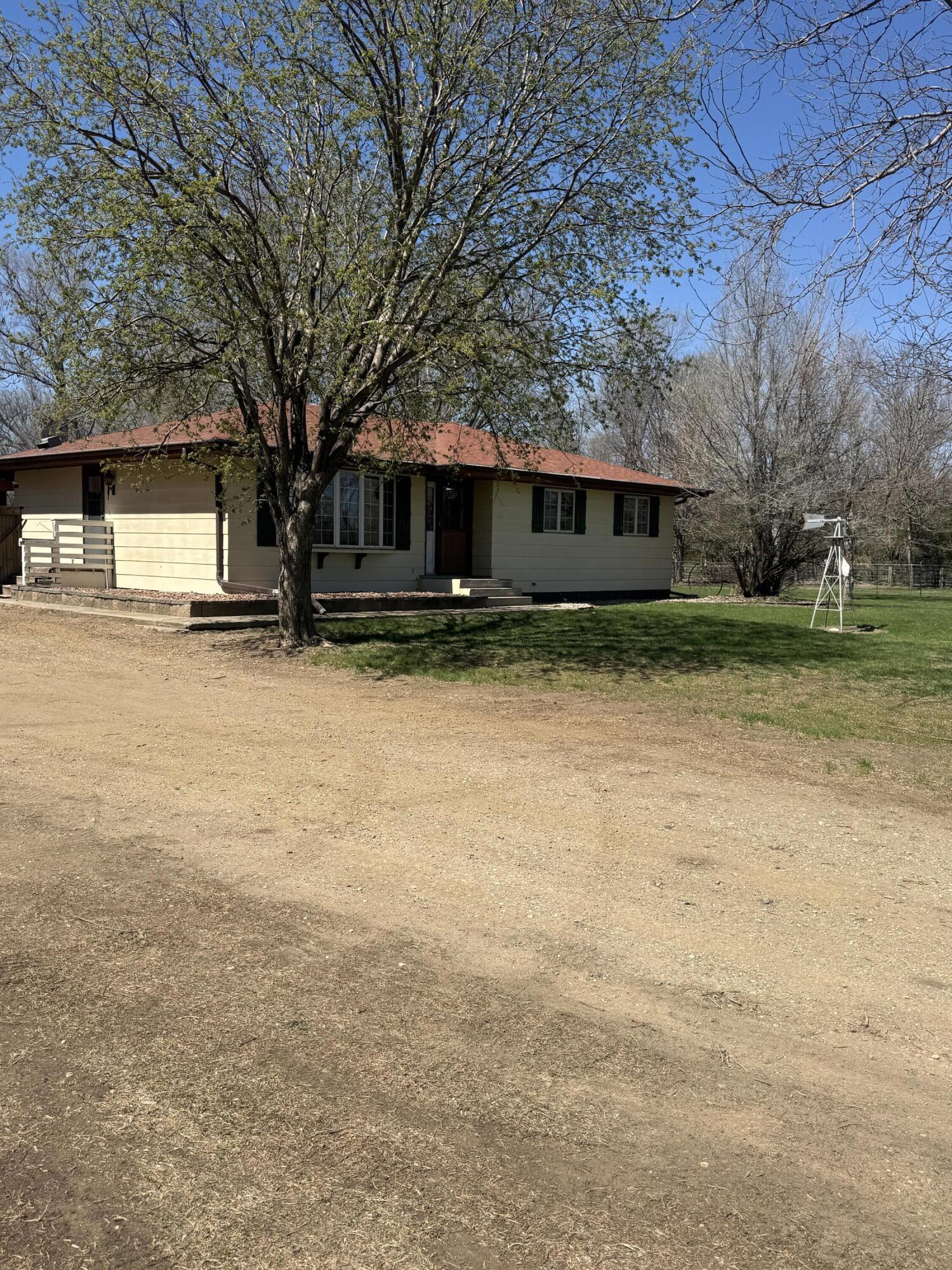 1601 N Gale Rd
