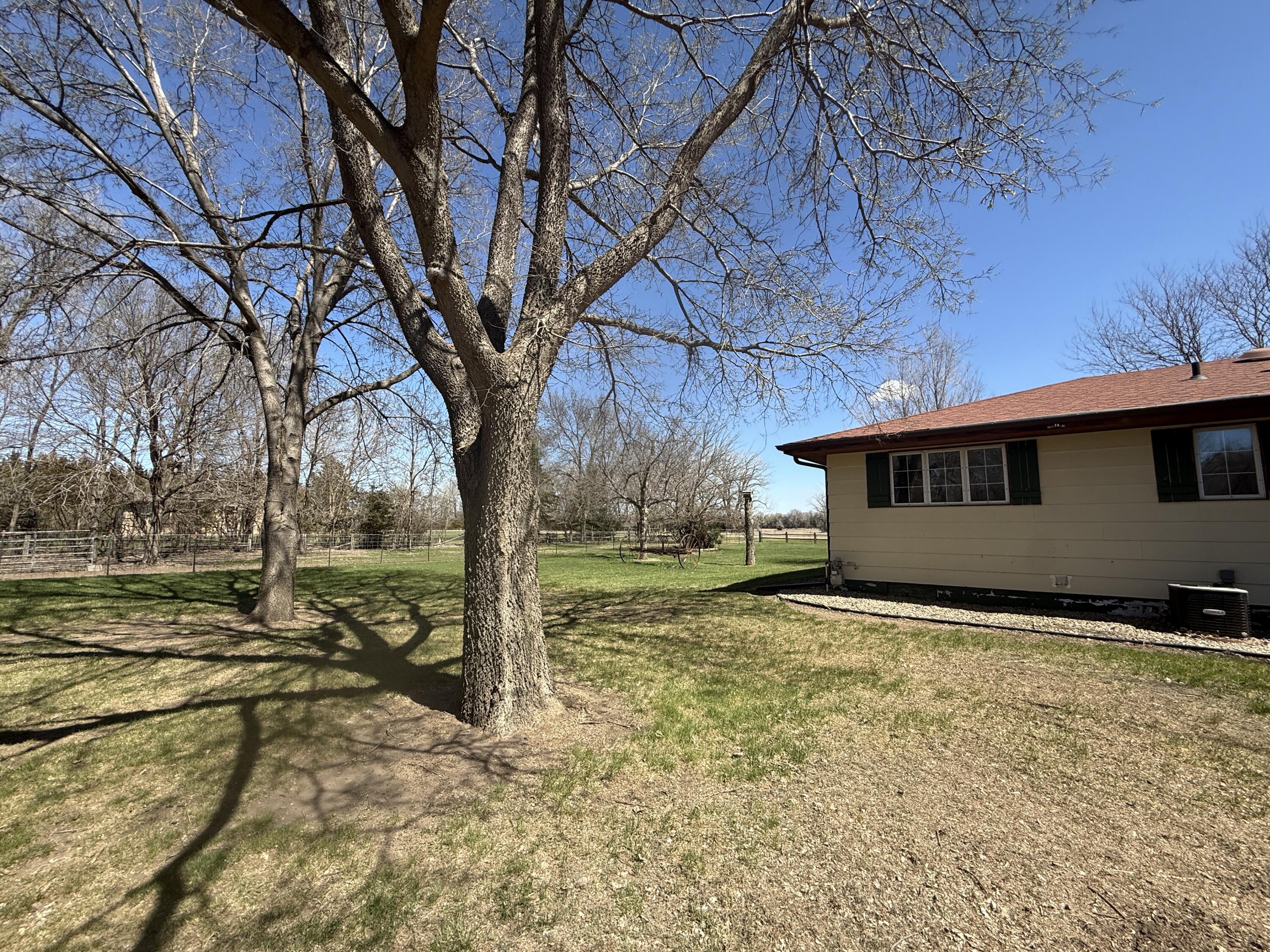 1601 N Gale Rd