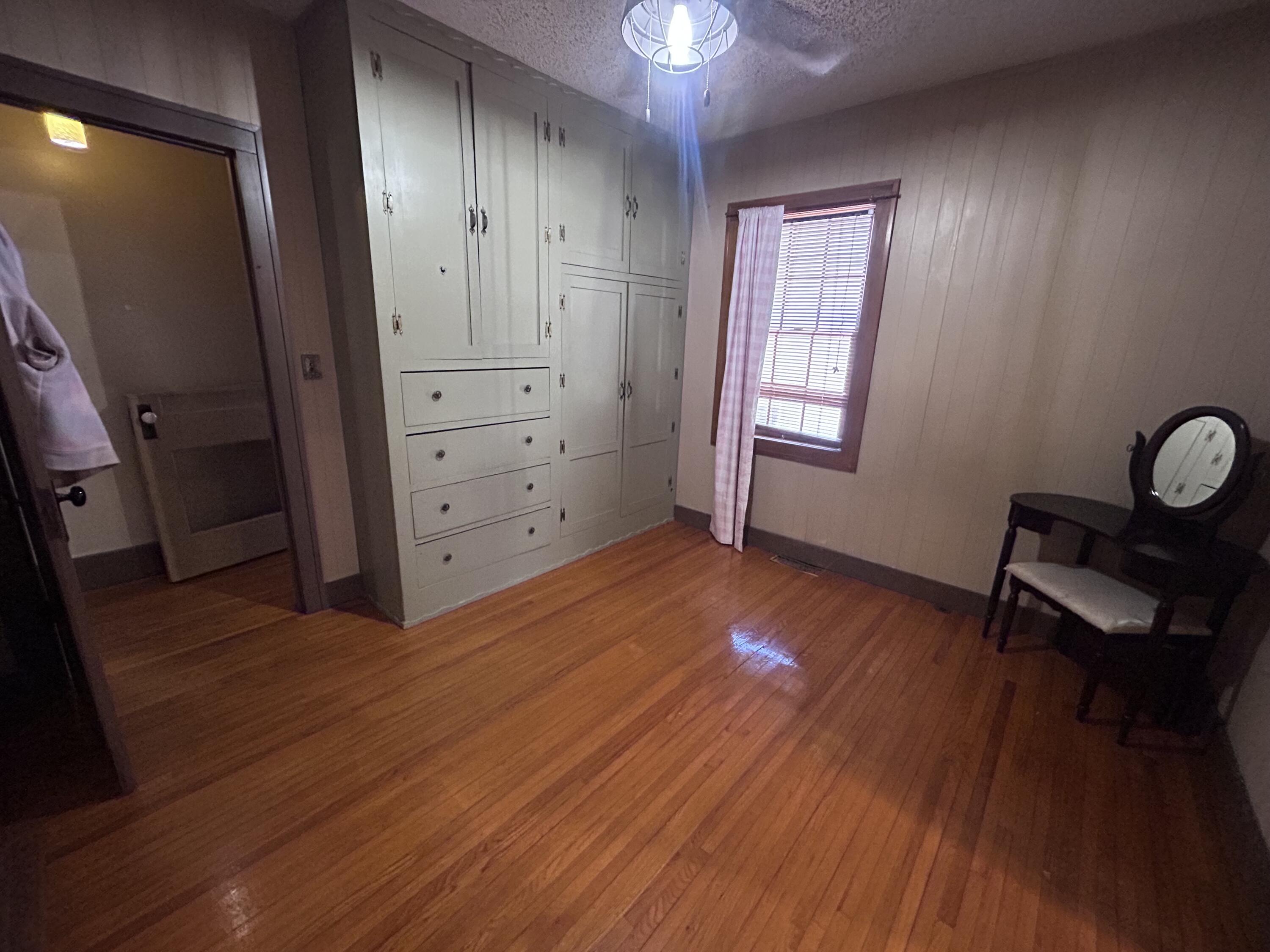 420 McCabe St