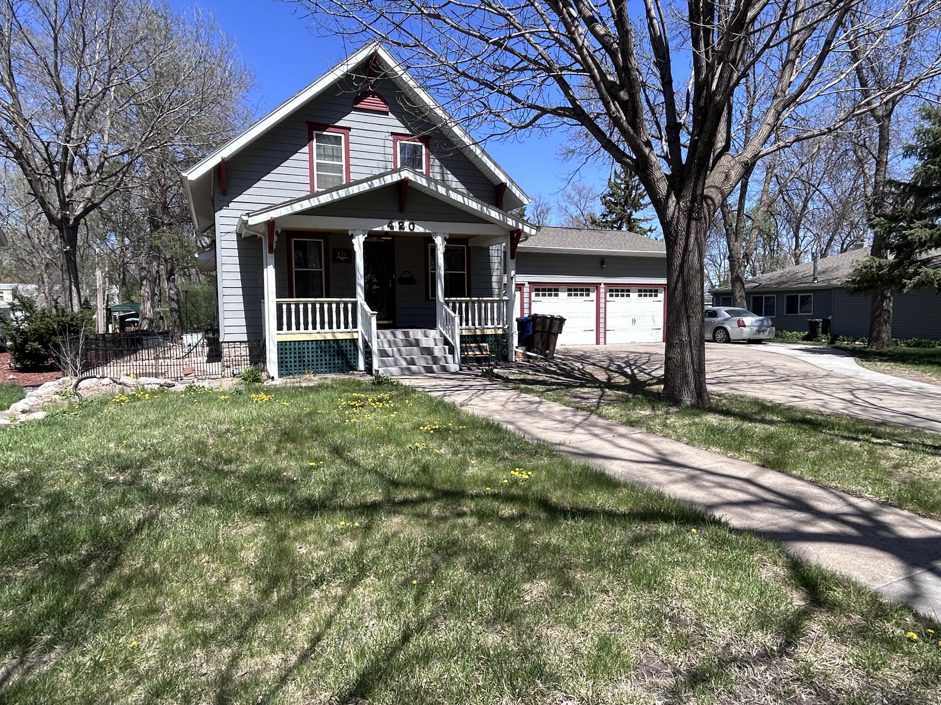 420 McCabe St