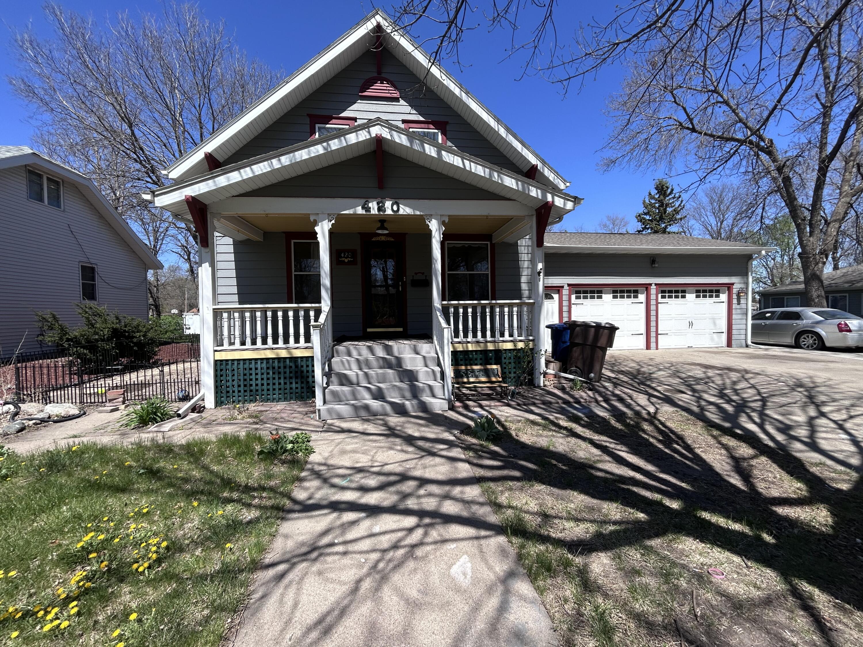 420 McCabe St