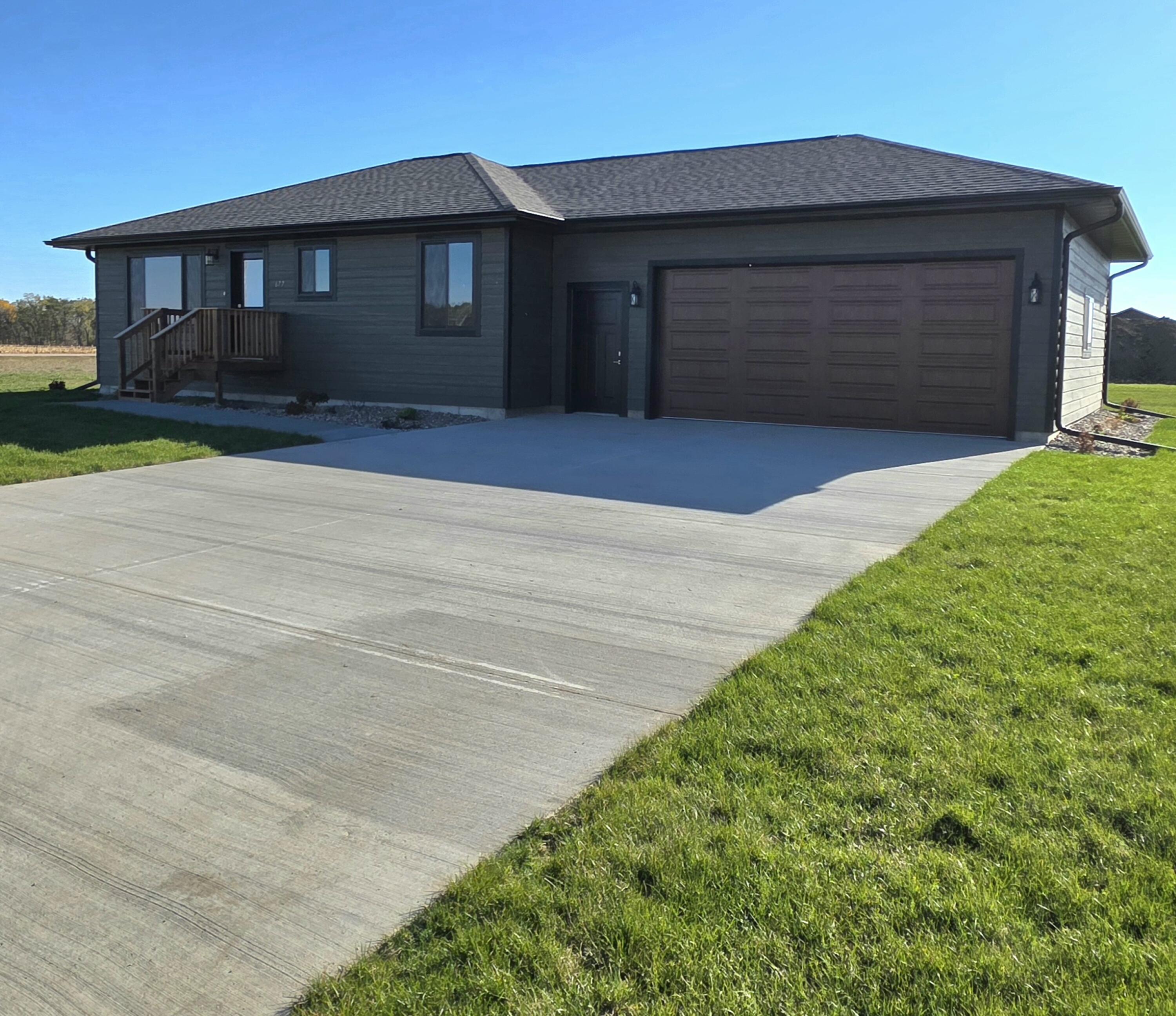 677 N Van't Haaff Dr